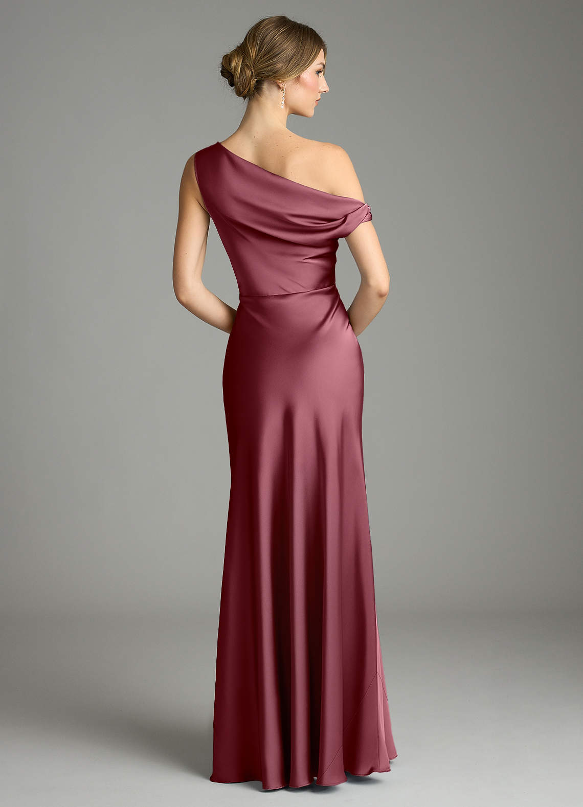 Azazie Emerson Vestidos de damas de honor Vestido de Rosa Del Desierto de Satén Elástico de Corte Sirena con Vestidos sin tirantes image2