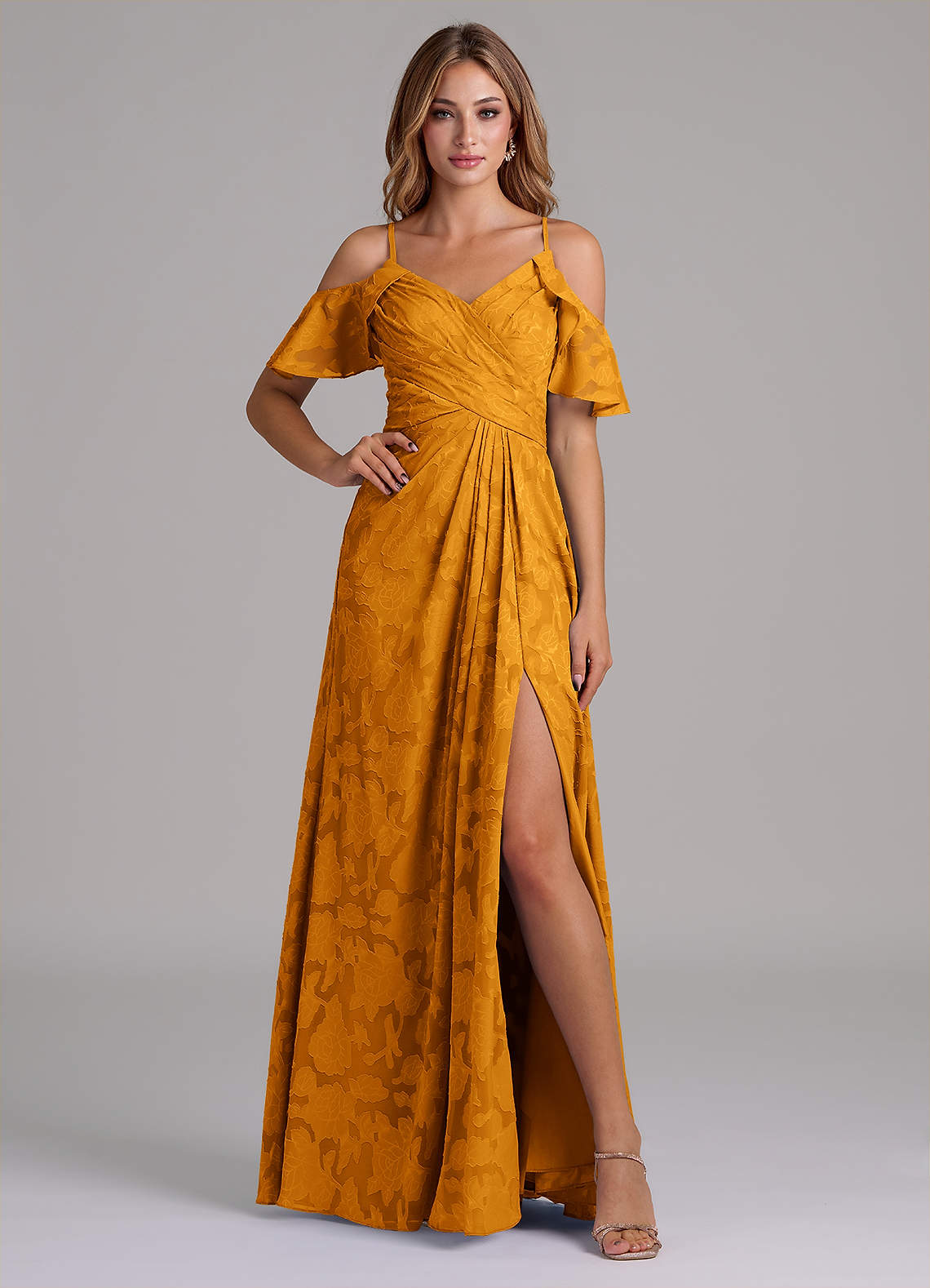 Azazie Dakota Jurken voor bruidsmeisjes Jurk van Bloemen Burn-out met A-Lijn Off the Shoulder Boterbabbelaar image1