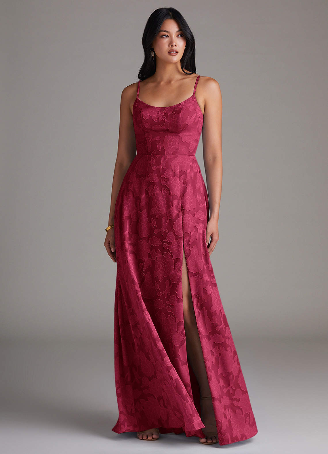 Azazie Moira Vestidos de madrinha de casamento Vestido Borgonha de Esgotamento Floral de Linha A com Racha Lateral image3