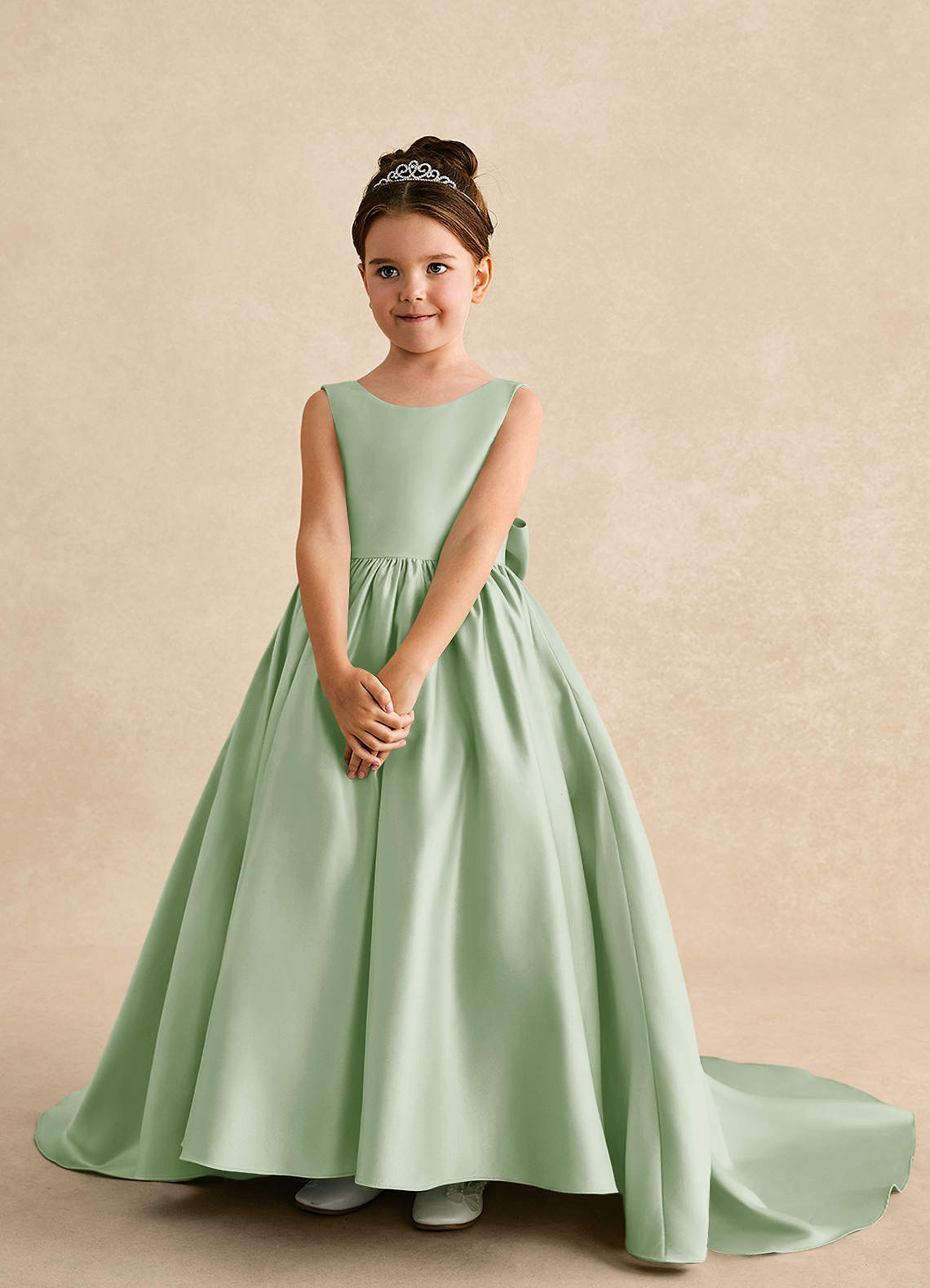 Azazie Mimia Robe Demoiselle D'honneur Fillette Robe Trapèze en Mat Satiné Arc Vert Sauge image2