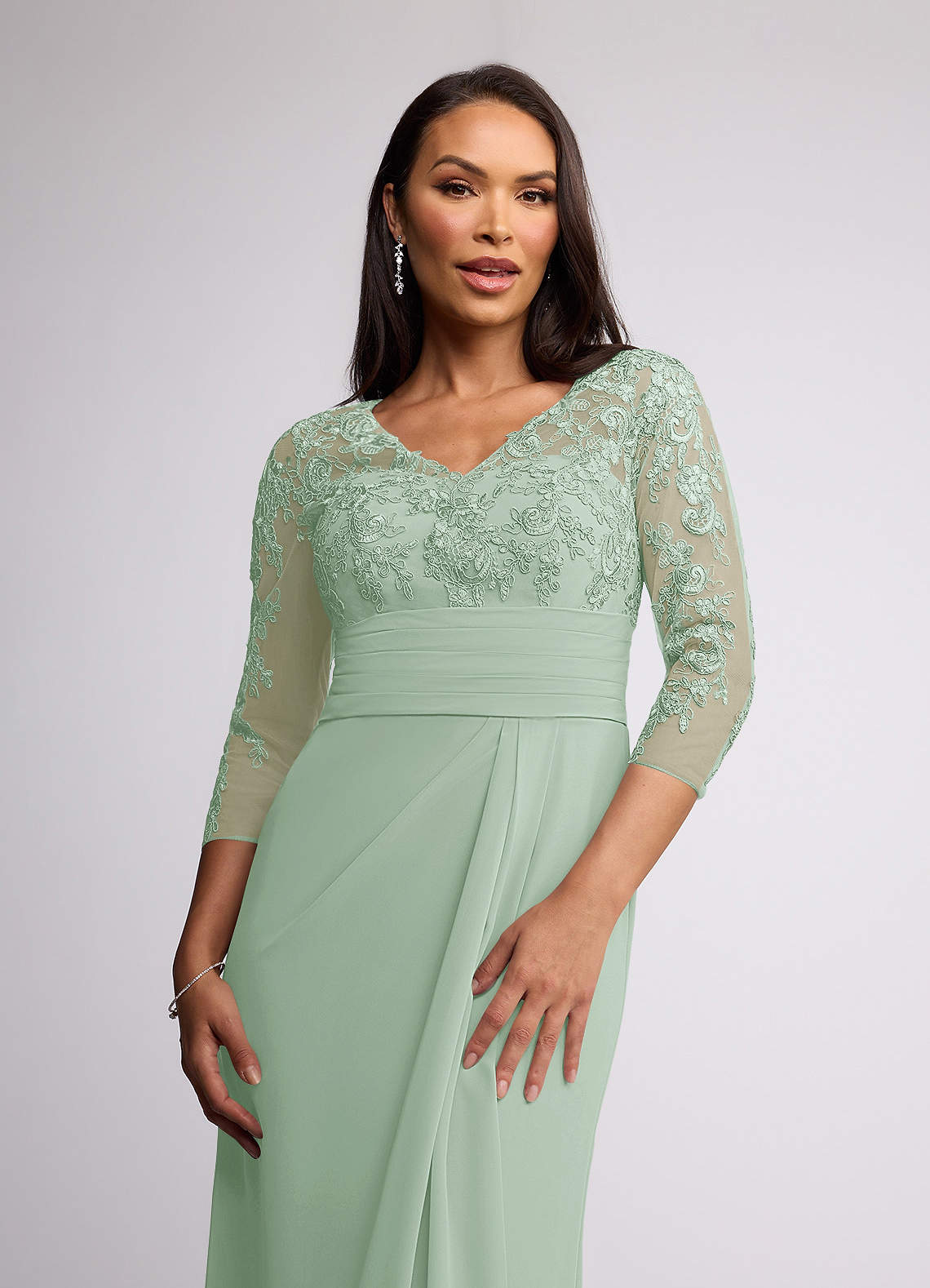 ドレス Azazie Joan Agave Sheath V-Neck Lace Chiffon Dress Ready to Ship