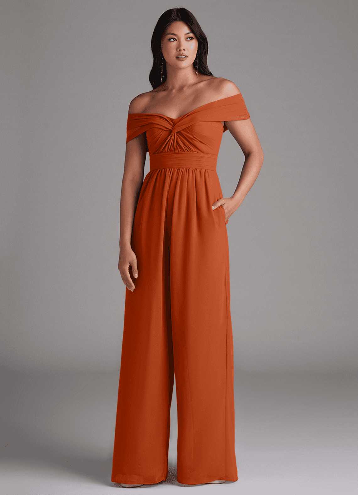 Azazie Lamara Robes de demoiselle d'honneur Combinaison Convertible en Mousseline de soie Épaule décolletée Orange Brûlée image1