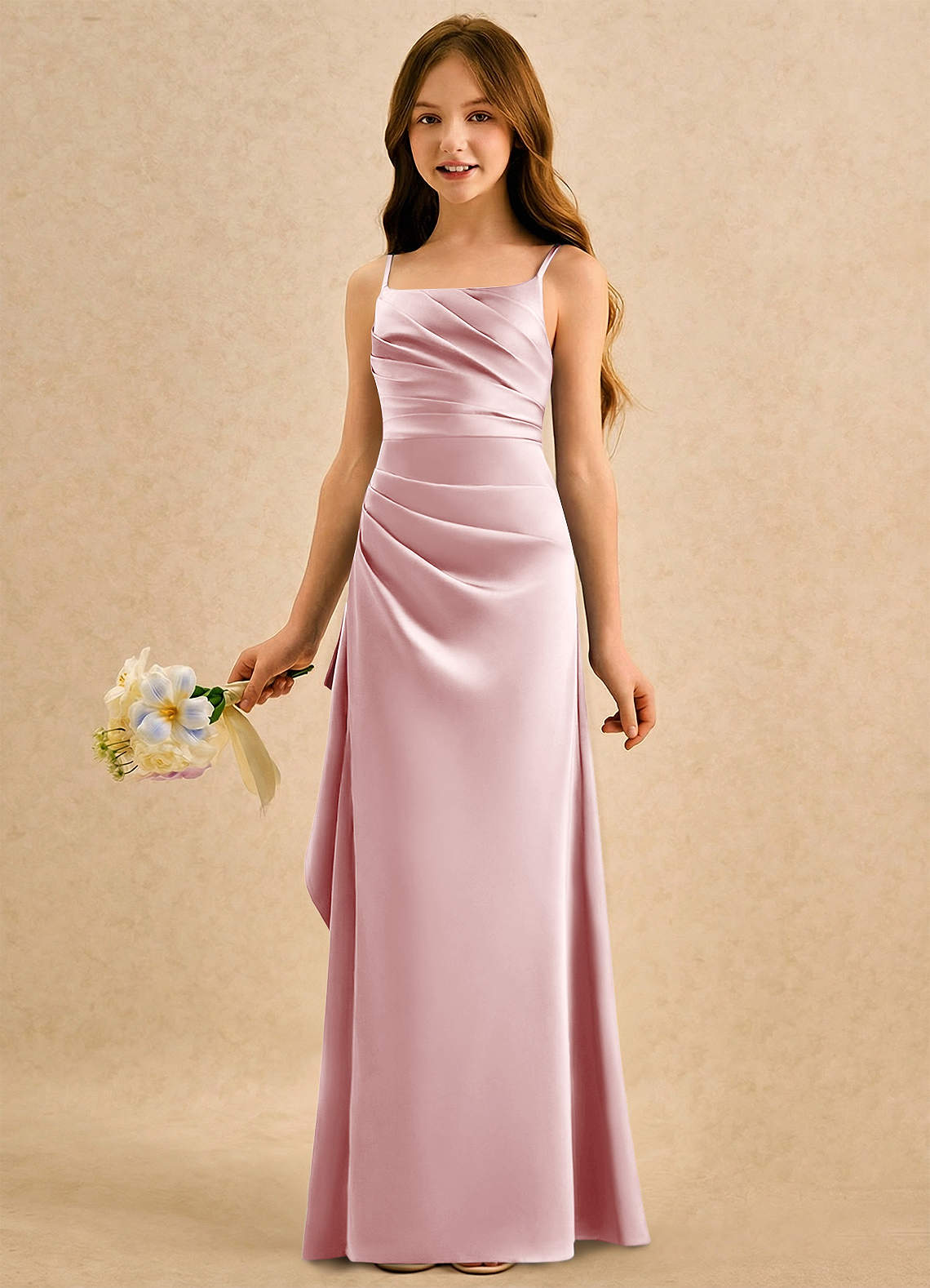 Azazie Cannoli Girls Formal Robe Demoiselle D'honneur Fillette Robe Trapèze en Mat Satiné Plissée Rose Poudré image4