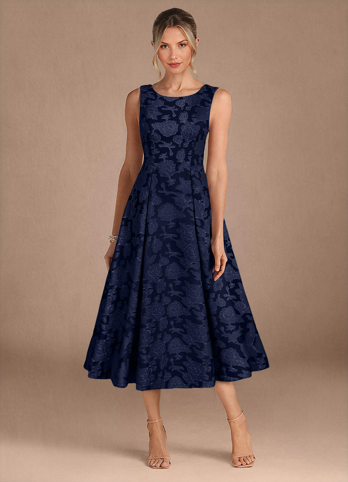 Azazie Fulton vestidos de madre de la novia Vestido de Azul Marino Oscuro de Devorado Floral de Corte En A con Plisado image4