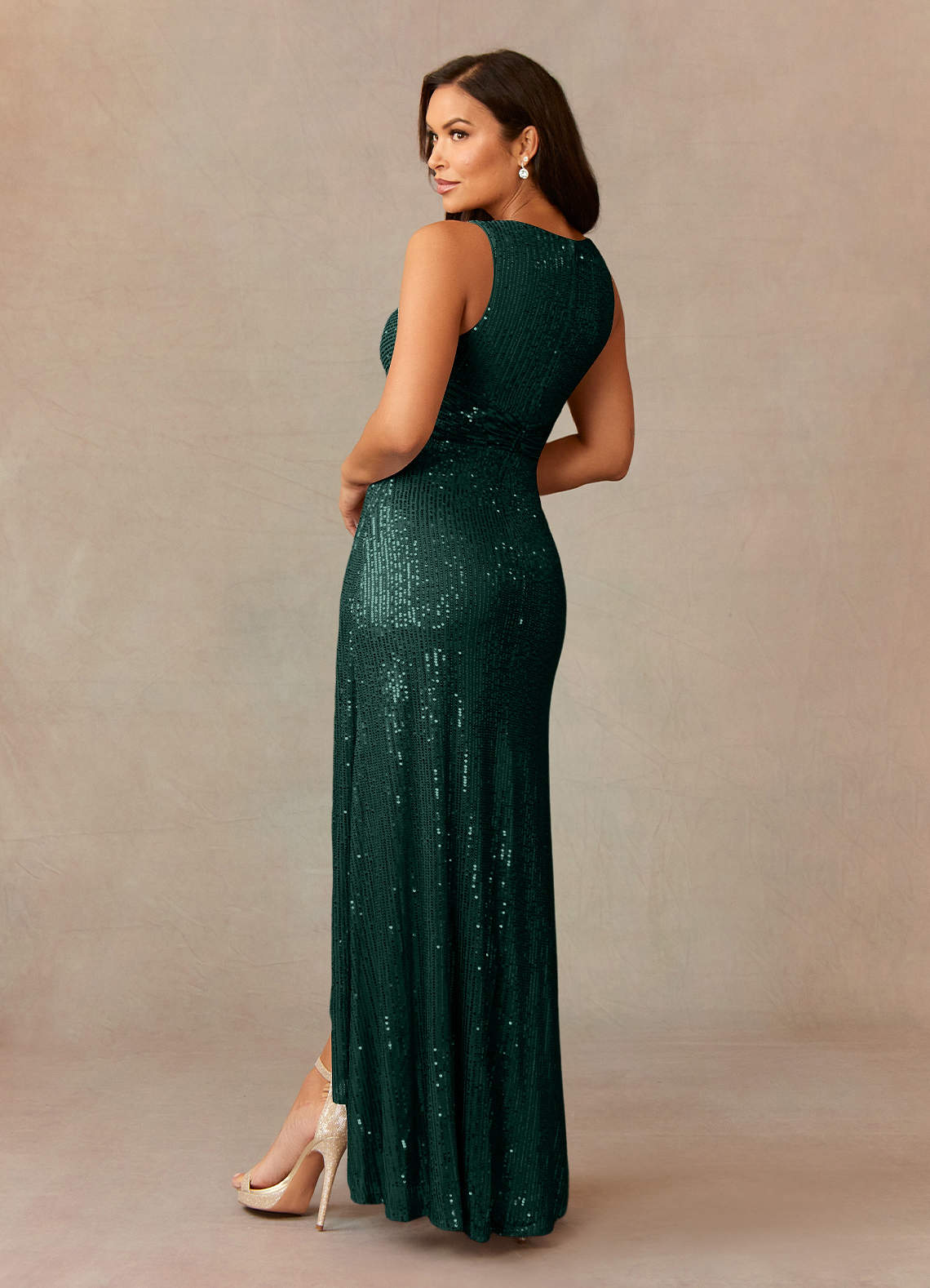 Upstudio Pasadena Mother of the Bride Dresses Dark Green Sheath V-Neck Sequins Sequins Dress image2