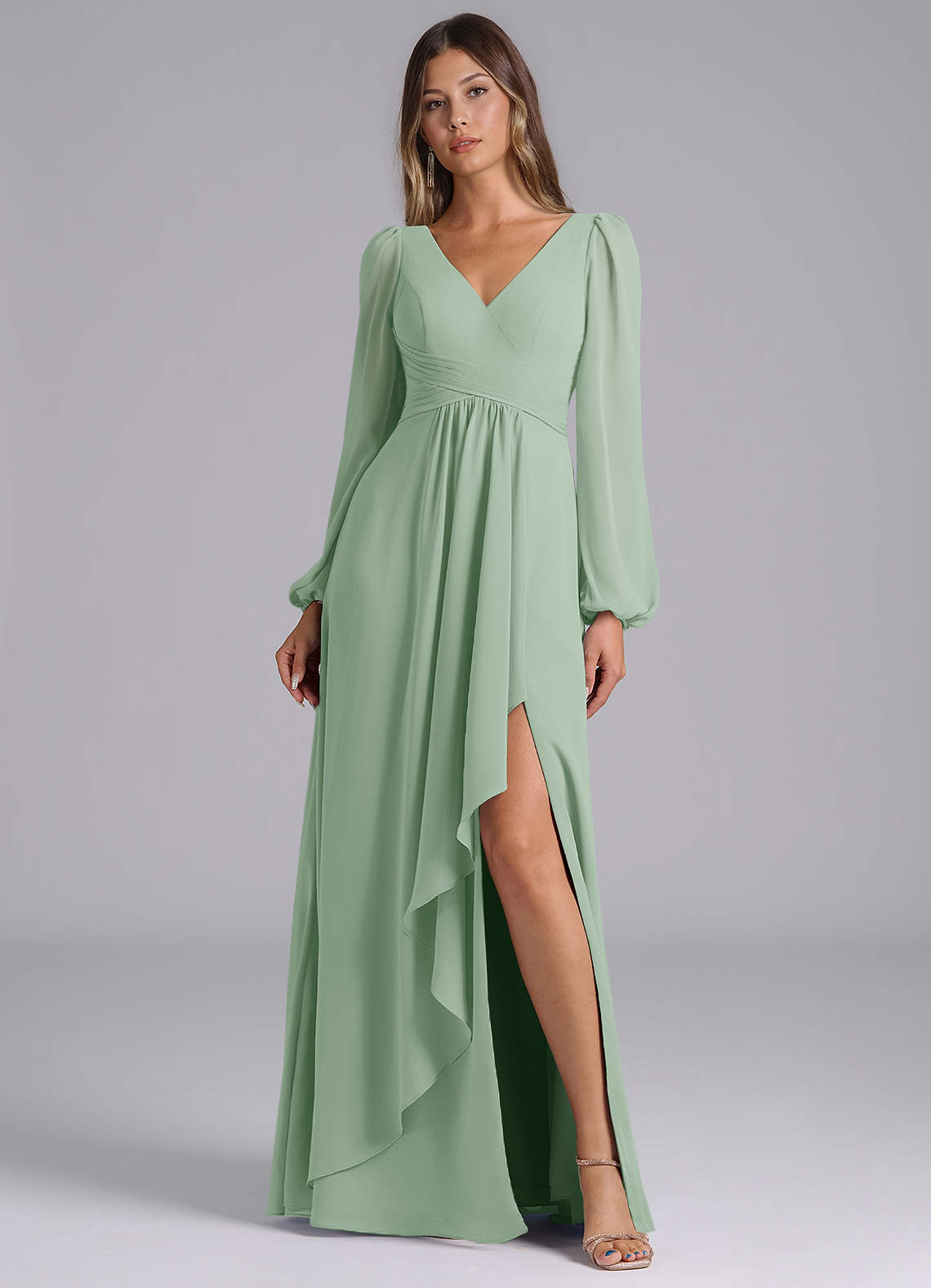 Azazie Liah Robes de demoiselle d'honneur Robe Trapèze en Mousseline de soie Manche longue Agave image1