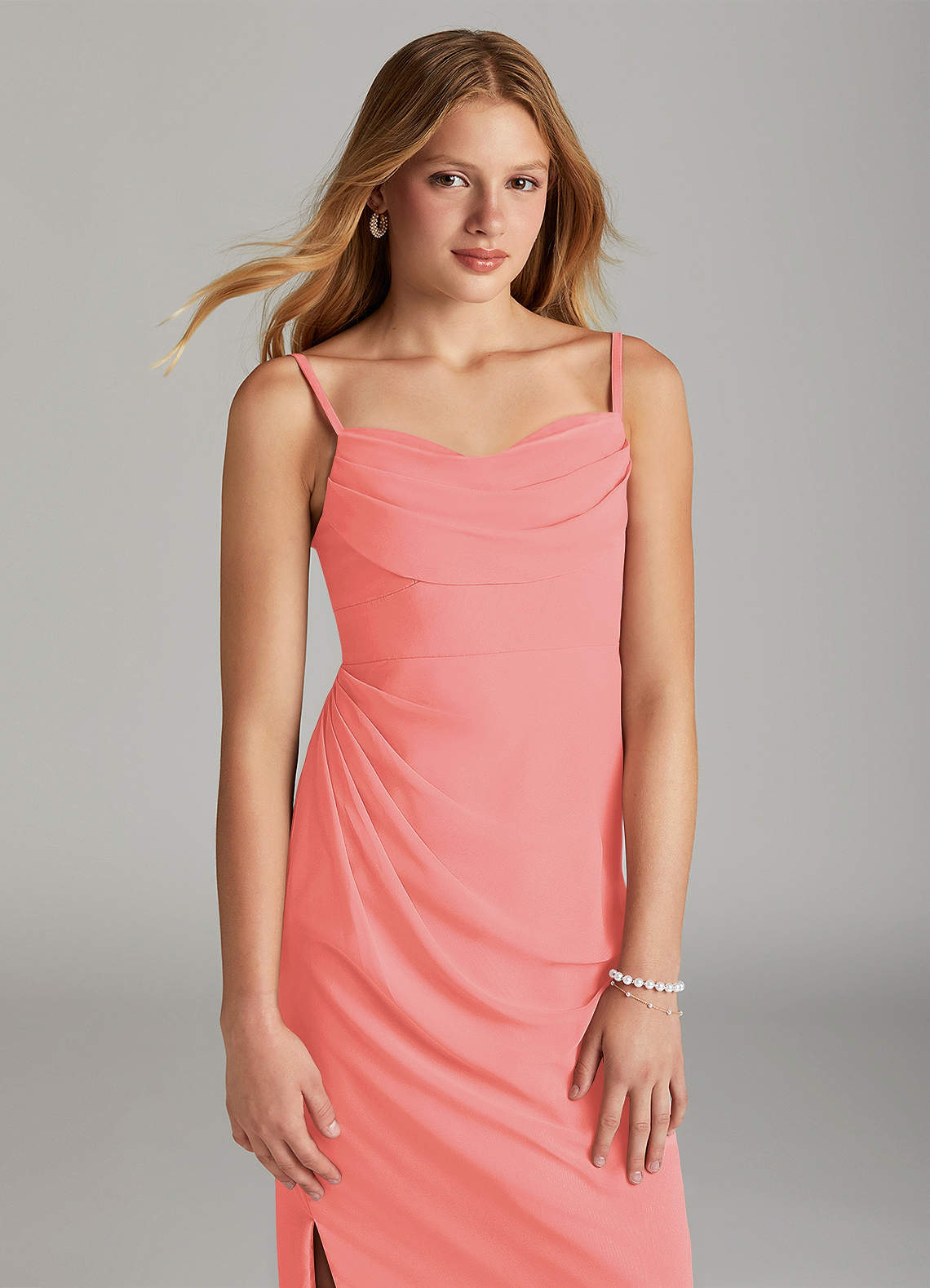 Azazie Mai Junior Vestido Coral de Chiffon de Bainha com Plissado image4