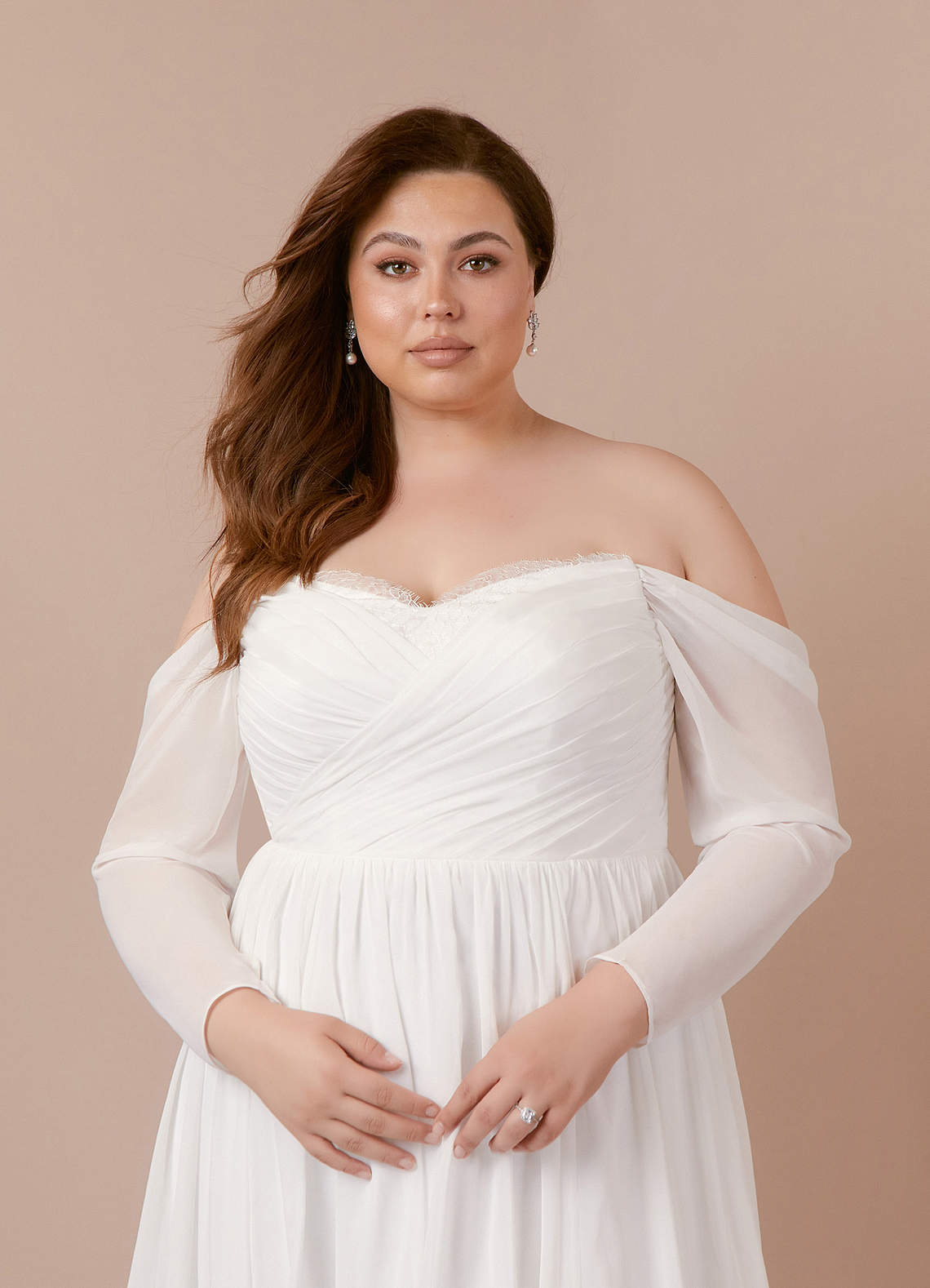 Azazie Lilith Robes de mariée Robe Trapèze en Mousseline de soie Dentelle en cœur Blanc De Diamant image9