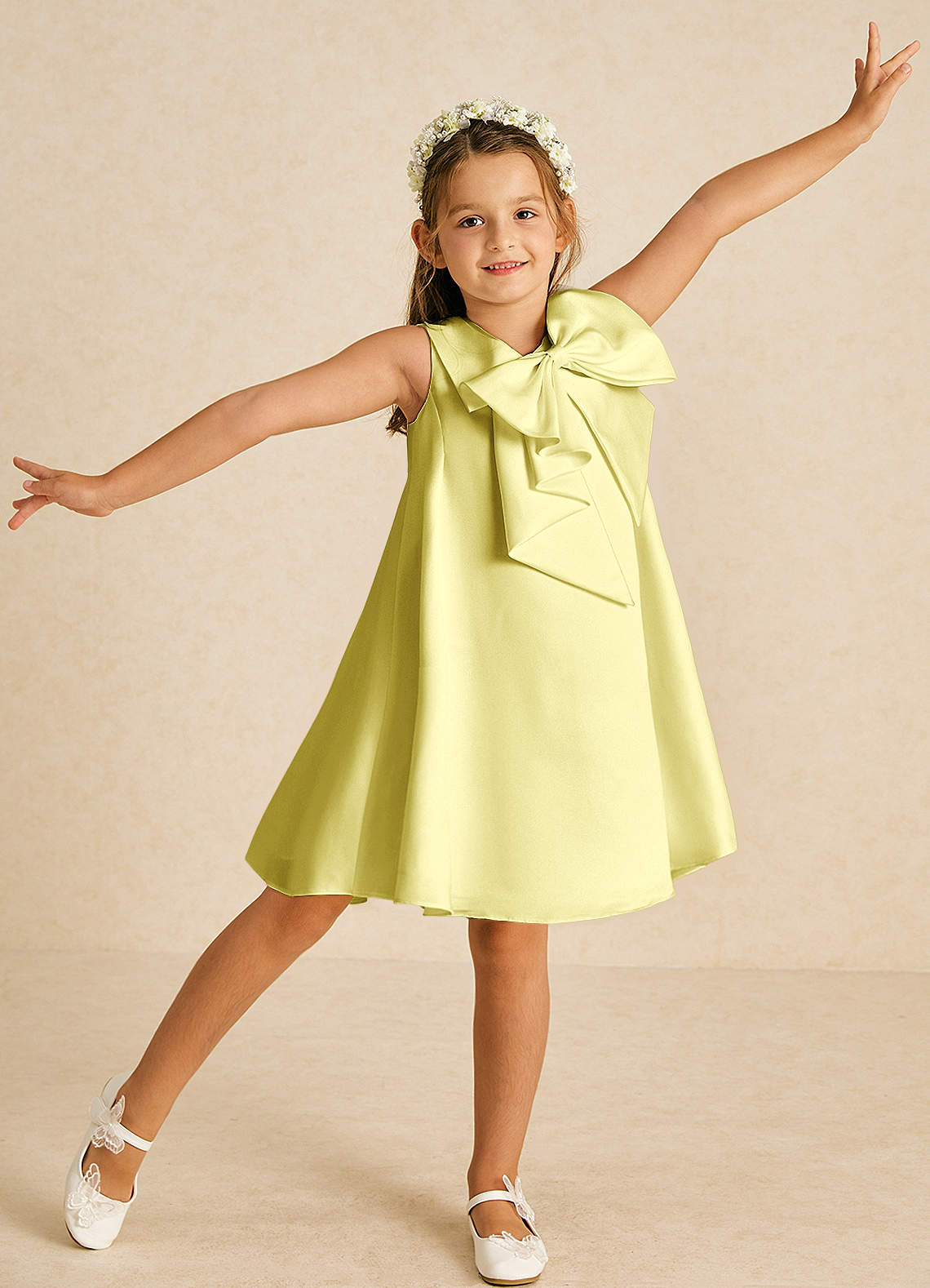 Azazie Zoey Blumenmädchenkleider A-Linie Schleifen Matte Satin Kleid Zitronensorbet image1