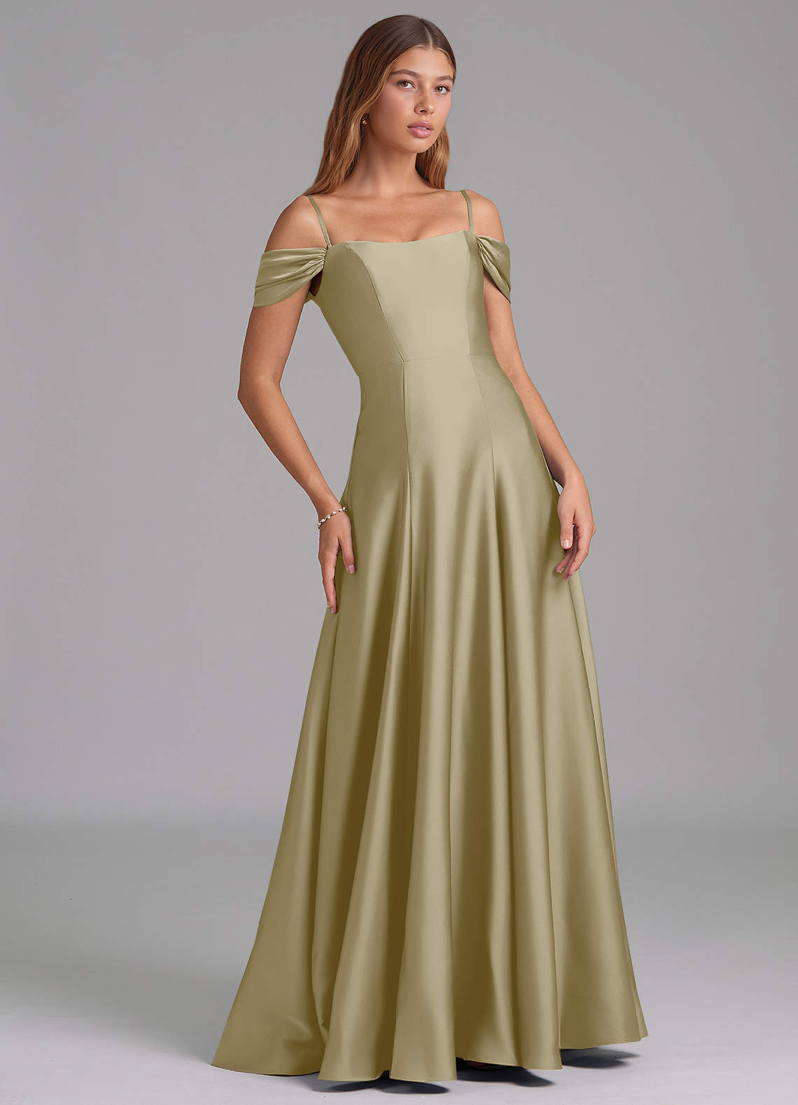 Azazie Seriana Vestidos de madrinha de casamento Vestido Musgo Verde de Cetim elástico de Linha A com Fora do ombro image5