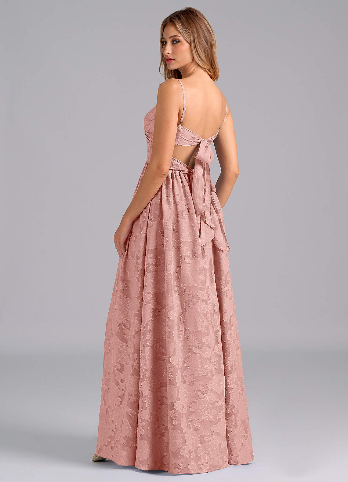 Azazie Zeya Robes de demoiselle d'honneur Robe Trapèze en Blumen-Burnout Arc Rosette image1