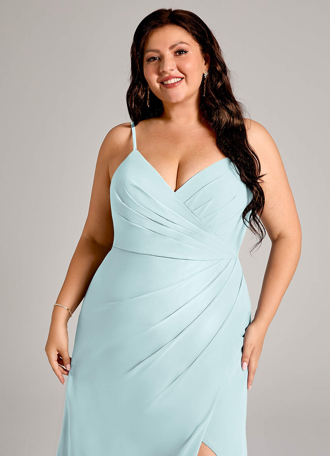 Tuta a linea ad A in chiffon con gonna, scollo a V e maniche a volant – IT