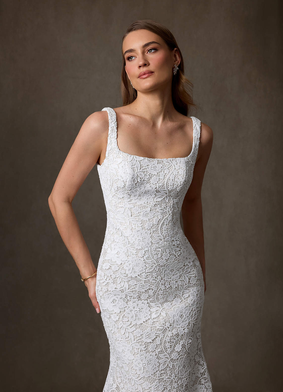 Azazie Amara Vestidos de noiva Vestido Diamante Branco de Renda de sereia com Decote Quadrado image2