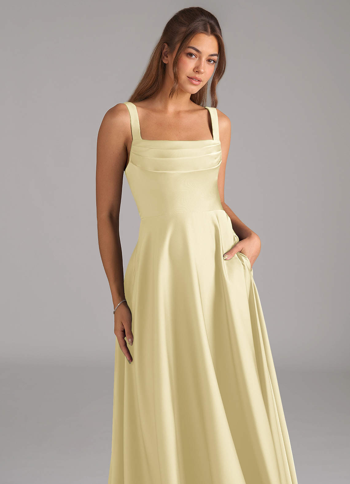 Azazie Shaude Robes de demoiselle d'honneur Robe Trapèze en Satin extensible Plissée Sorbet Citron image1