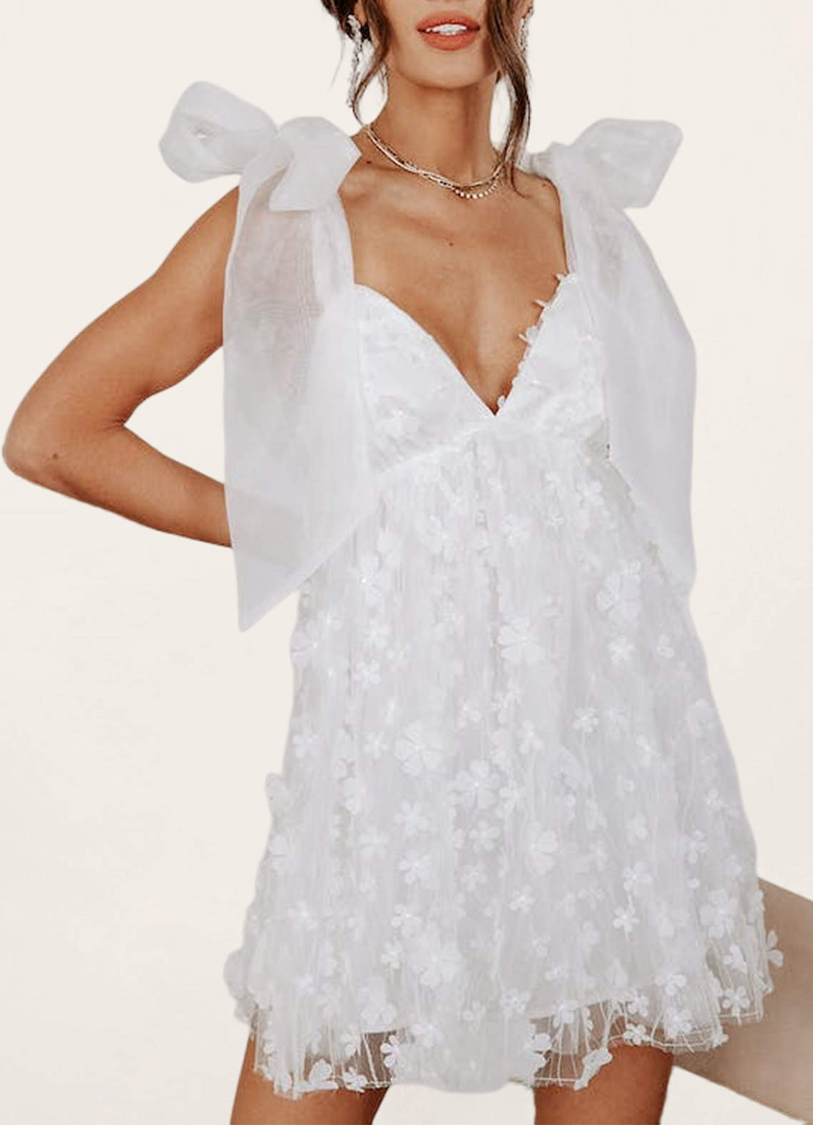 trimmen Zonnig Welke Super lief Wit Mini-jurk met strikbandjes Jurken | Azazie