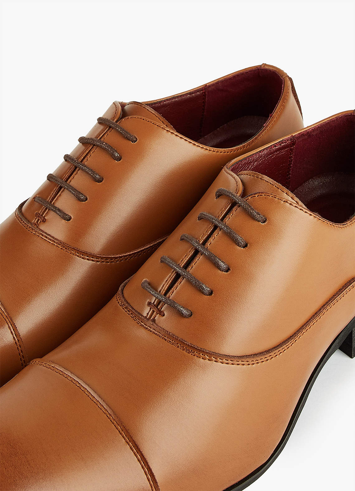 front Men's Leather Cap Toe Oxfords
