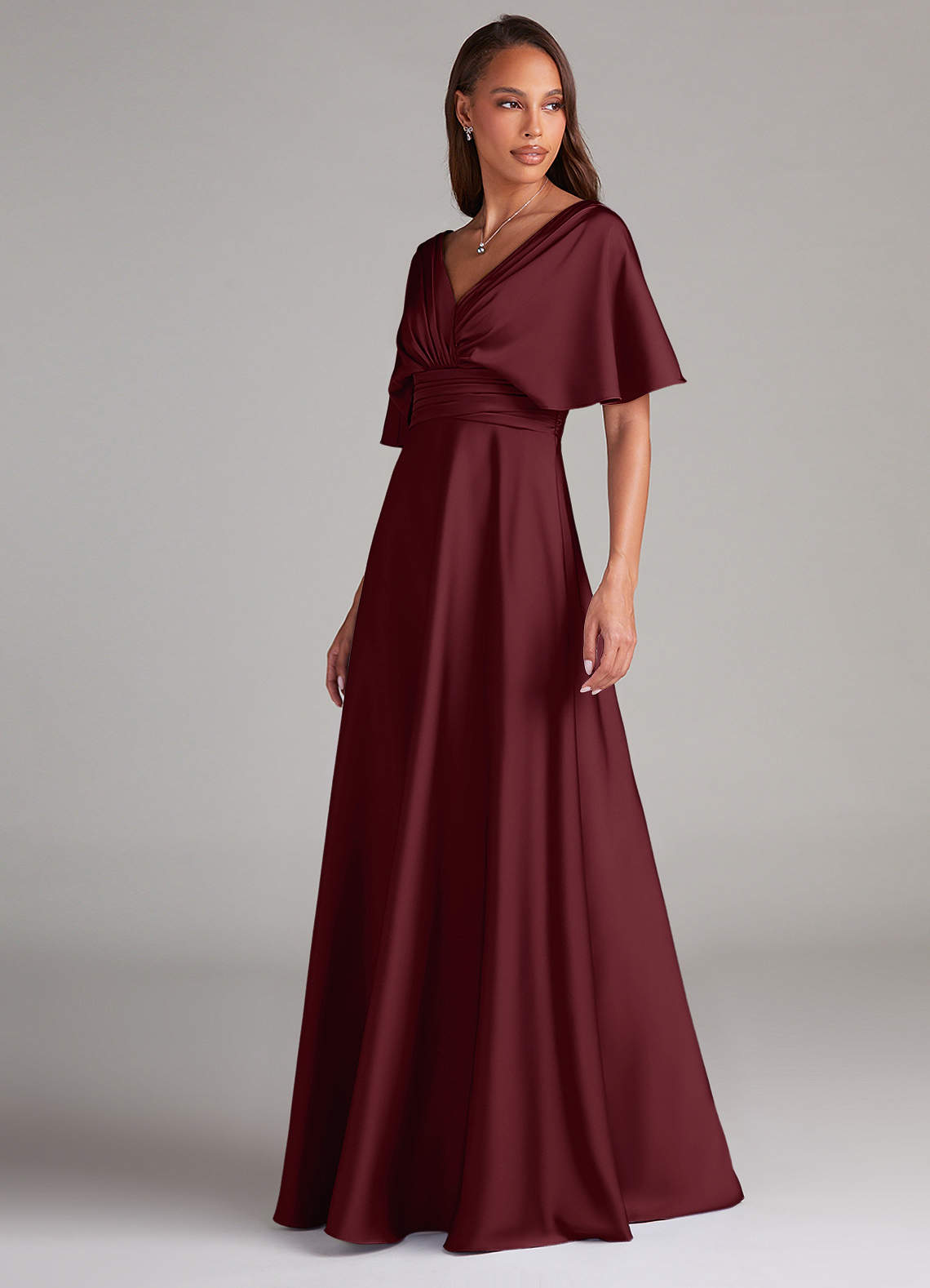 Azazie Pamela Robes de demoiselle d'honneur Robe Trapèze en Satin extensible Plissée Cabernet image3