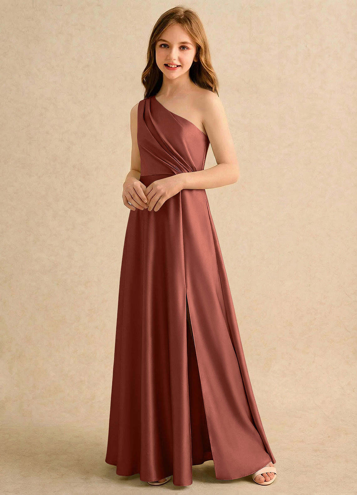 Azazie Puddles Girls Formal Robe Demoiselle D'honneur Fillette Robe Trapèze en Satin extensible Une épaule Auburn image3