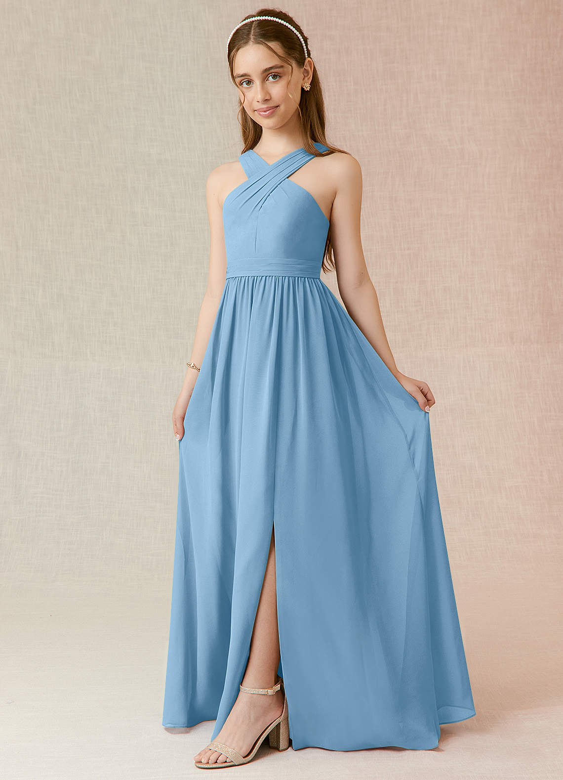 Azazie Jiya Junior Abito A-Line in Chiffon Plissettato Blu Acciaio image1