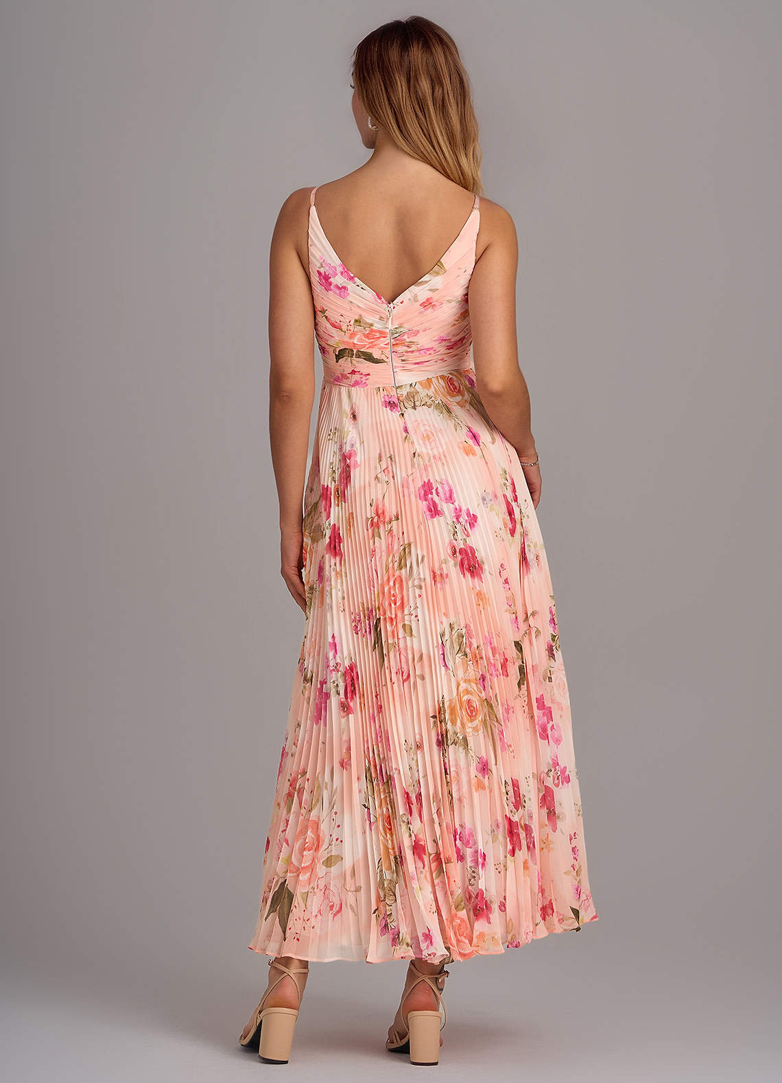 Azazie Raychelle Vestidos de madrinha de casamento Vestido Buquê Floral Abstrato de Chiffon de Linha A com Plissado image2