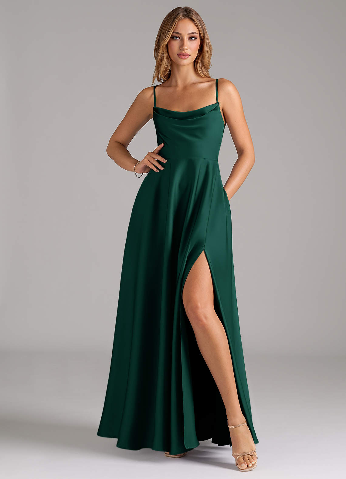 Azazie Elle Vestidos de damas de honor Vestido de Esmeralda de Satén Elástico de Corte en A con Plisado image2