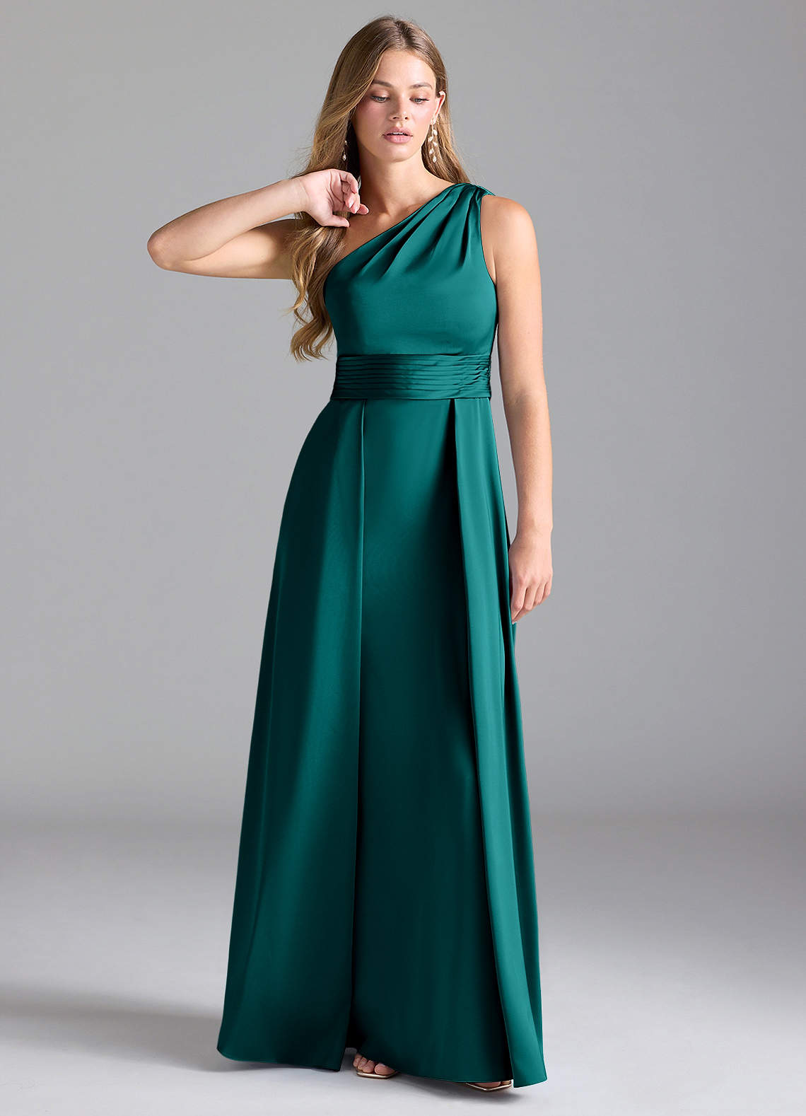 Azazie Dallas Robes de demoiselle d'honneur Robe Trapèze en Satin extensible Ue épaule Paon image1