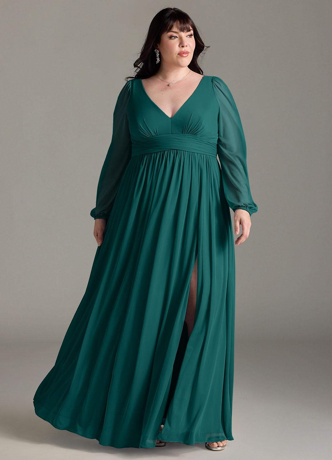 Azazie Norah Abiti da Damigella Abito A-Line in Chiffon con Maniche lunghe e Scollo a V Verde Pavone image5