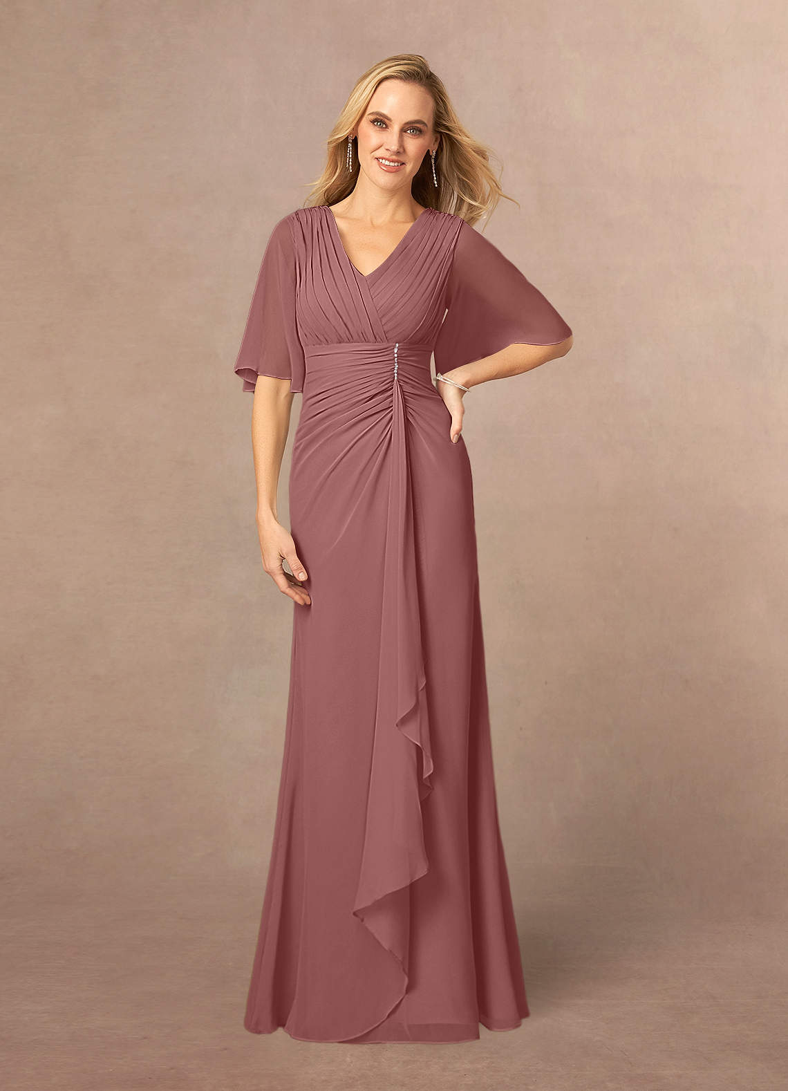 Azazie Carson Kleider für die Brautmutter A-Linie V-Hals Spitze Chiffon Kleid Wüstenrose image1
