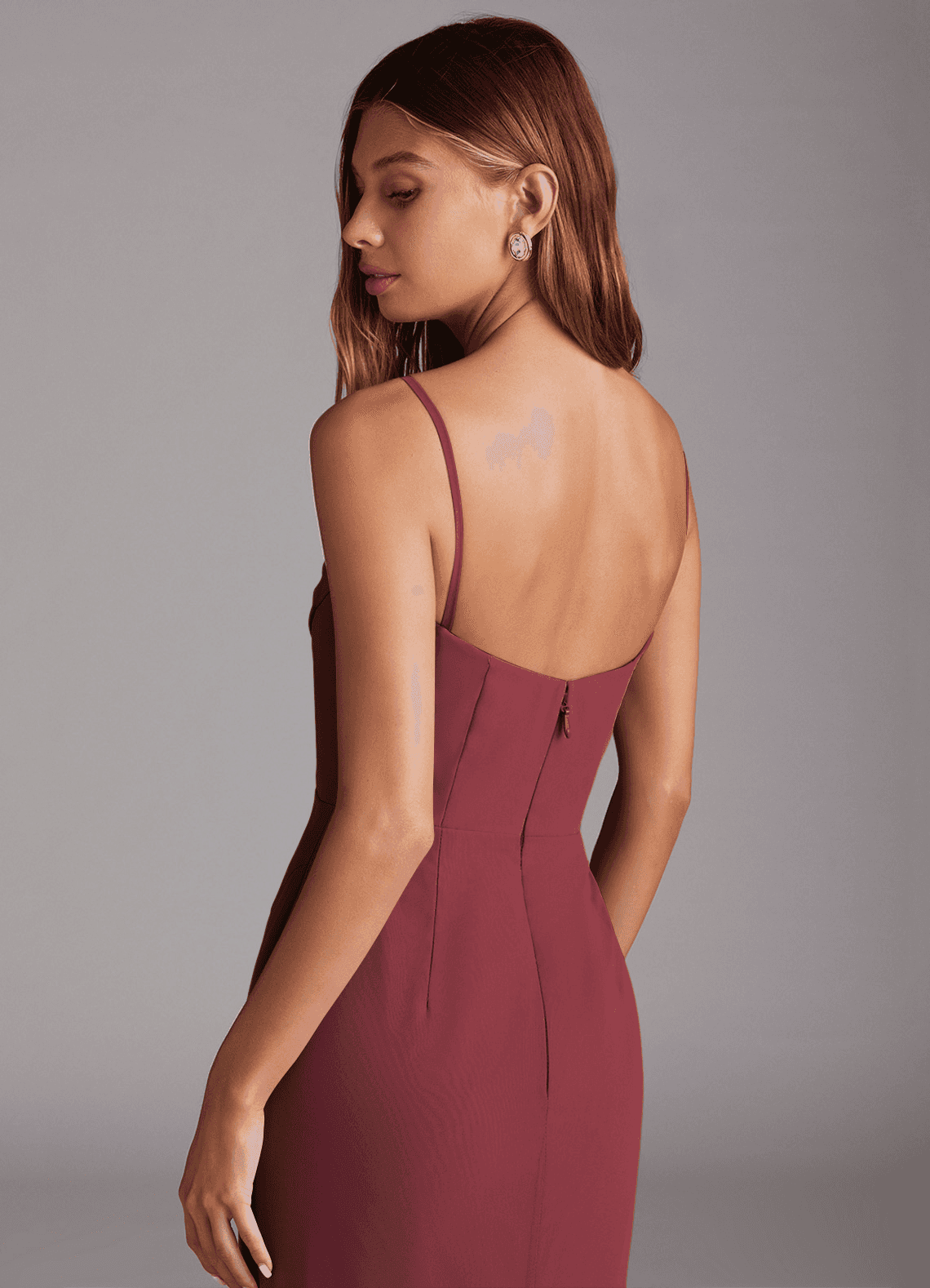 Azazie Saige Vestidos de damas de honor Vestido de Merlot de Gasa de Corte en A Convertible con Vestidos sin tirantes image8