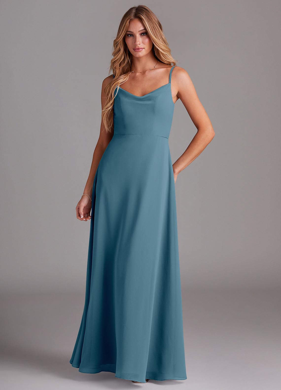 Azazie Daenerys Abiti da Damigella Abito A-Line in Chiffon con Scollo a Cappuccio Bermuda image1