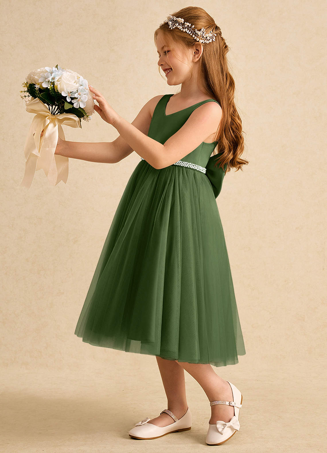 Azazie Firefly Robe Demoiselle D'honneur Fillette Robe Trapèze en Mat Satiné Arc Olive image1