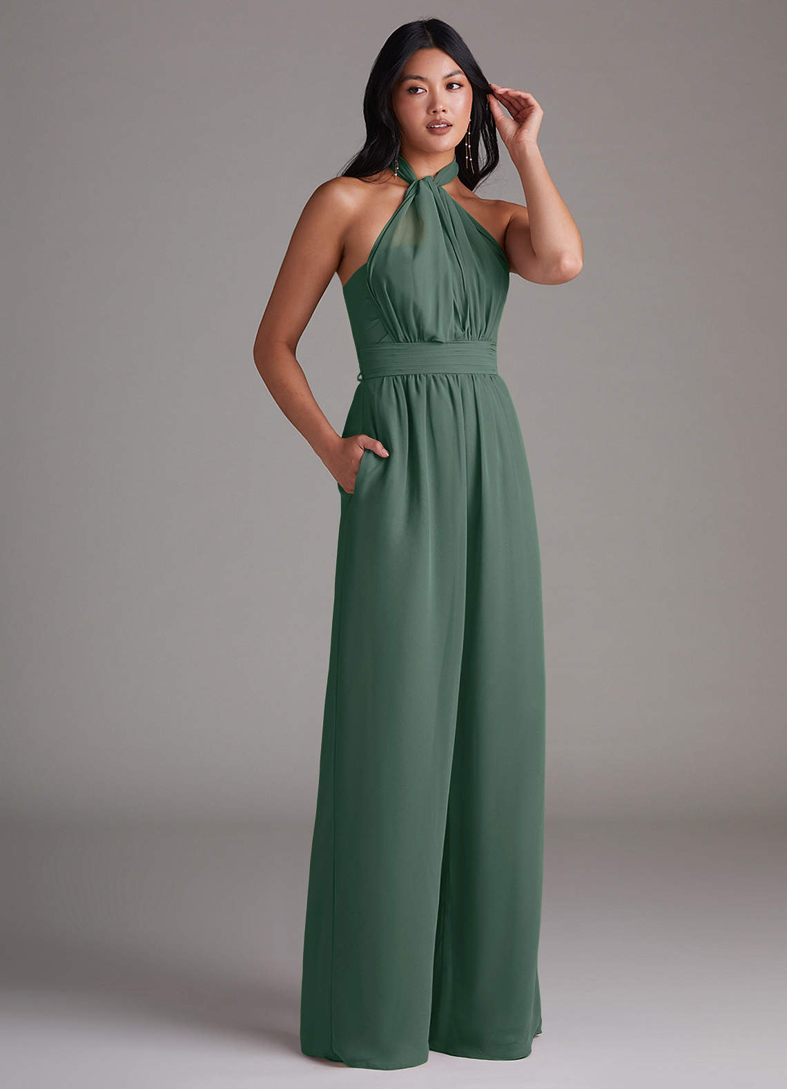 Azazie Lamara Essayer des robes à la maison Combinaison Convertible en Mousseline de soie Épaule décolletée Bleu Poussiéreux image11