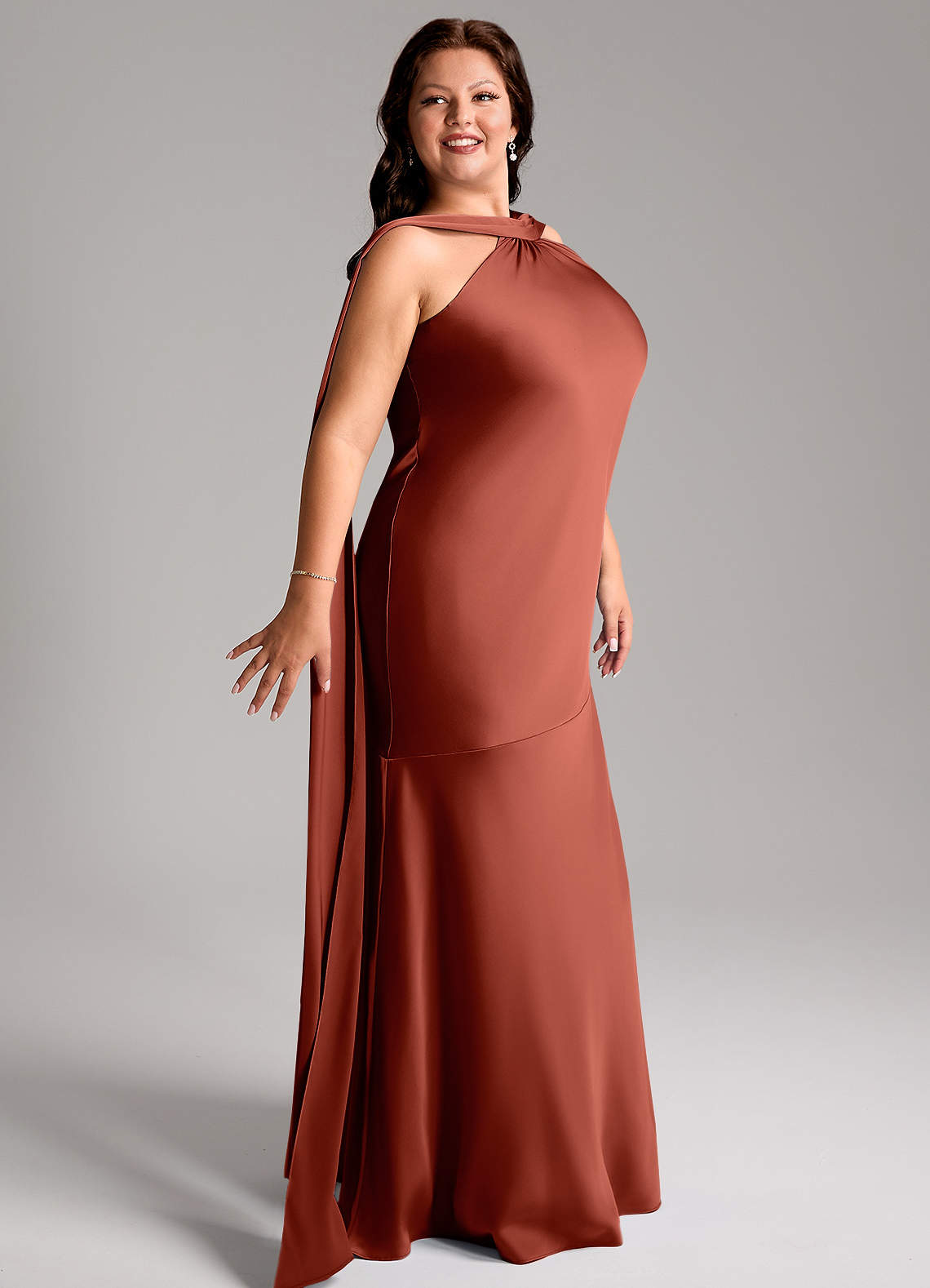 Azazie Kinsley Vestidos de madrinha de casamento Vestido Terracota de Cetim elástico de sereia com Fenda Lateral image10