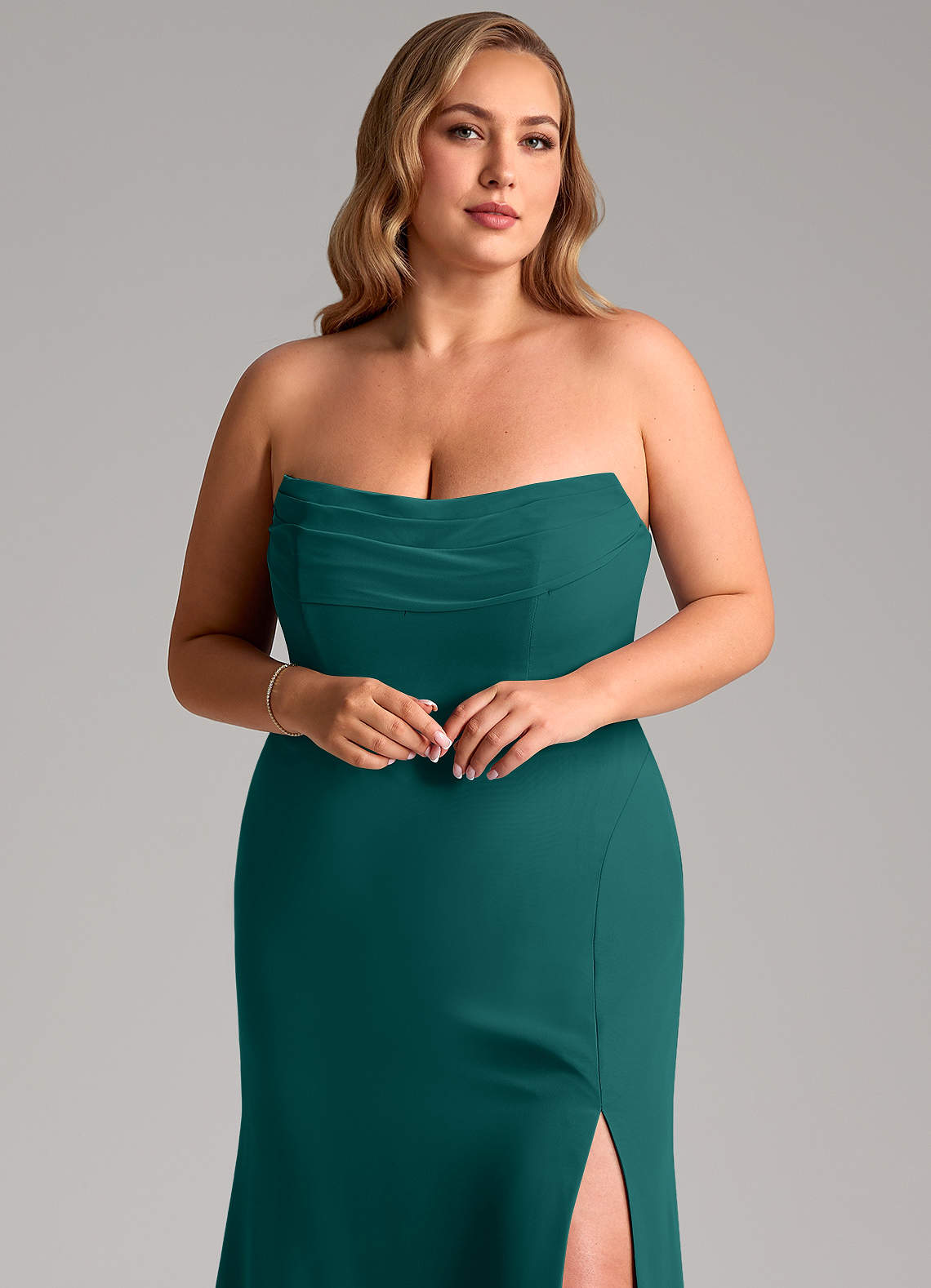 Azazie Saige Abiti da Damigella Abito Convertibile A-Line in Chiffon a Spalla Scoperta Verde Pavone image10