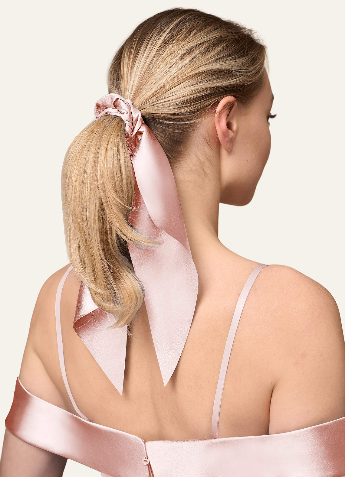 front Chouchou en satin mat de couleur assortie