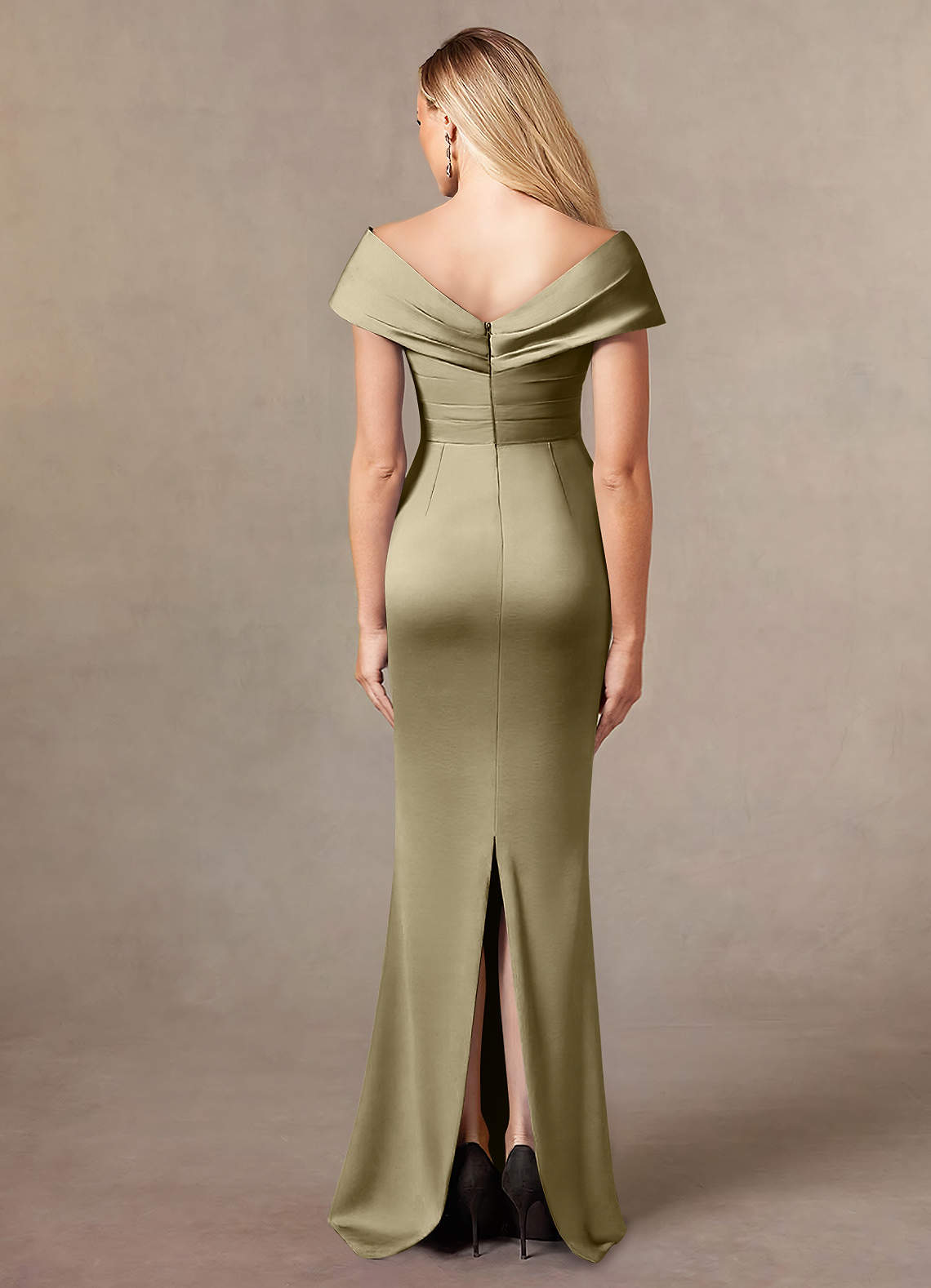 Azazie Ludlow vestidos de madre de la novia Vestido de Musgo Verde de Satén Elástico de Sirena con Plisado image3