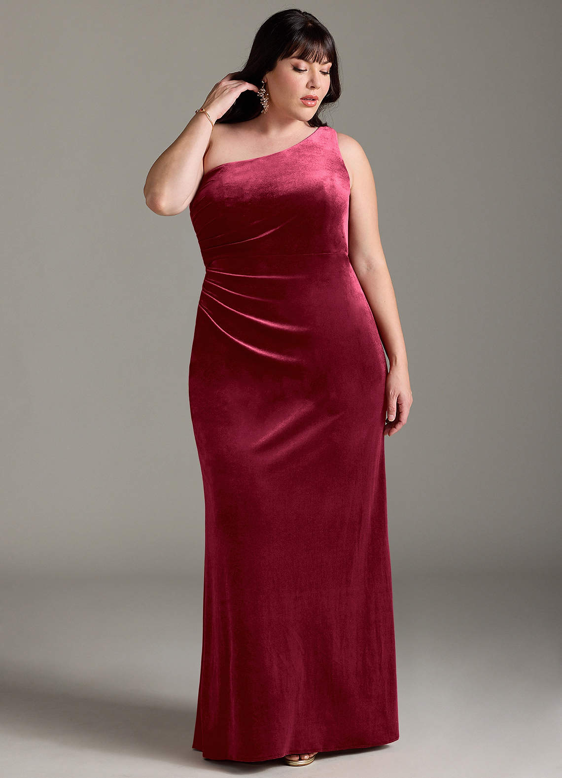 Azazie Argan Robes de demoiselle d'honneur Robe Trapèze en velours Plissé asymétrique Bourgogne image1