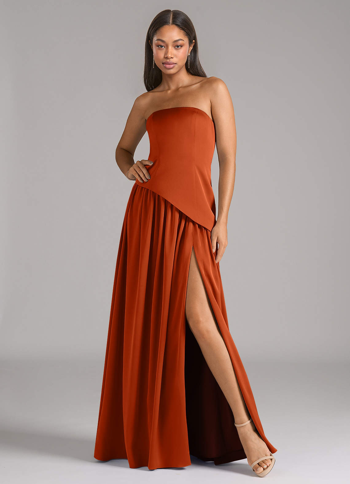 Azazie Adeline Robes de demoiselle d'honneur Robe Trapèze Convertible en Satin extensible Sans bretelle Orange Brûlée image1