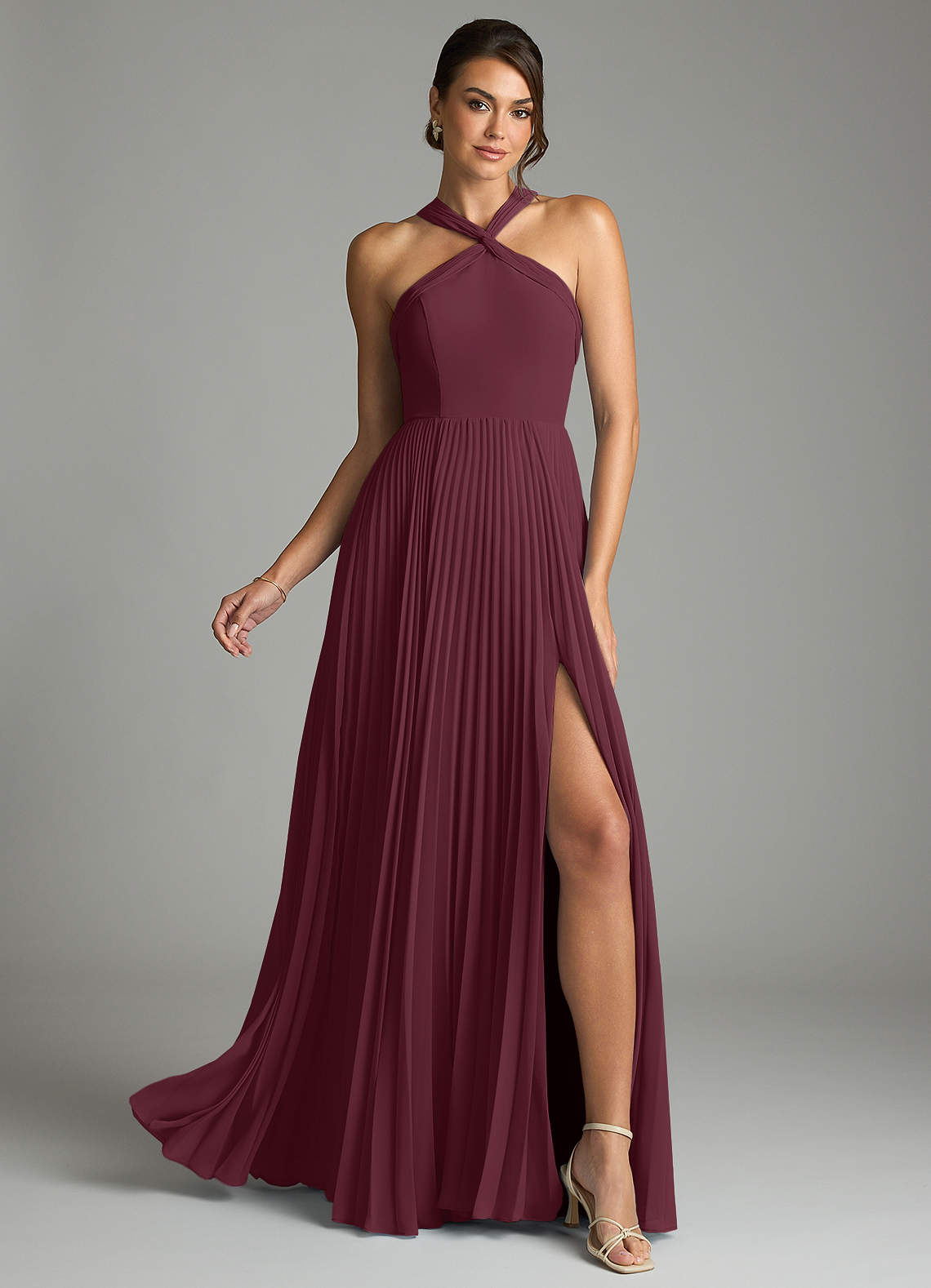 Azazie Afra Abiti da Damigella Abito A-Line in Chiffon Plissettato Cabernet image1