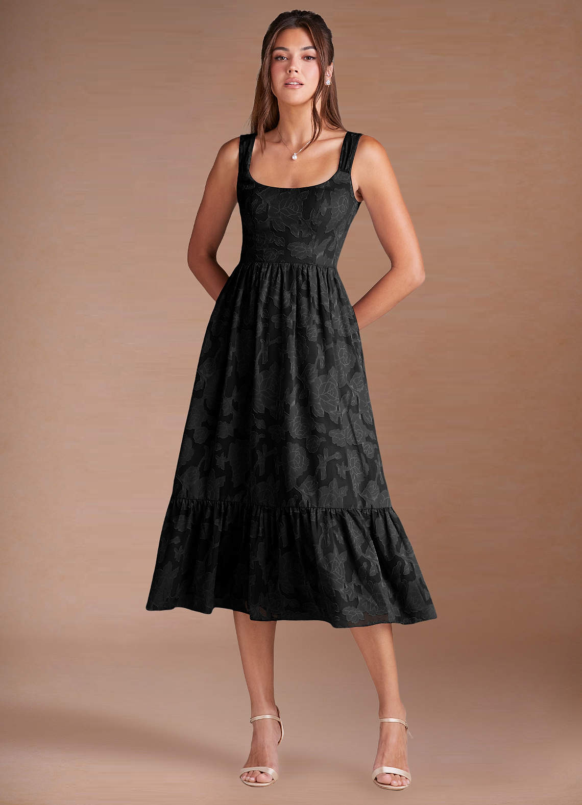 black full length bodycon dress Vivi Sweetheart Neckline Midi Dress, Noir – Soho Boutique