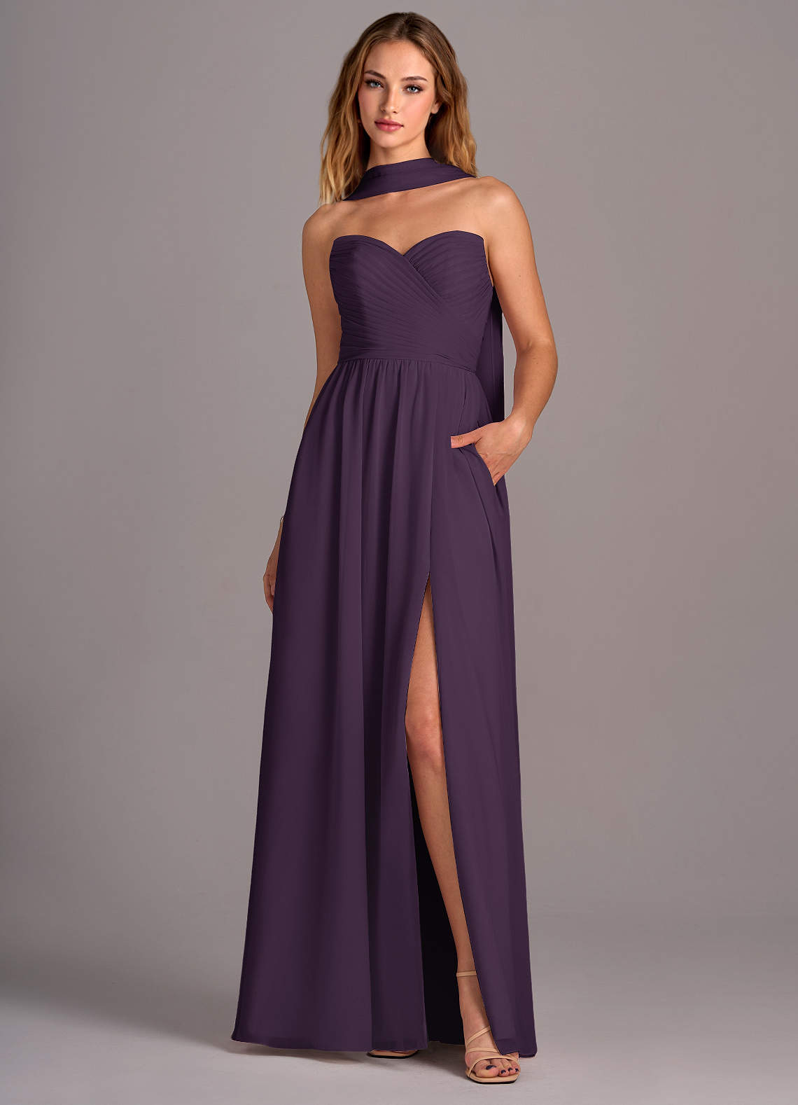Azazie Joni Jurken voor bruidsmeisjes Converteerbaar Jurk van Chiffon met A-Lijn Strapless Pruim image1