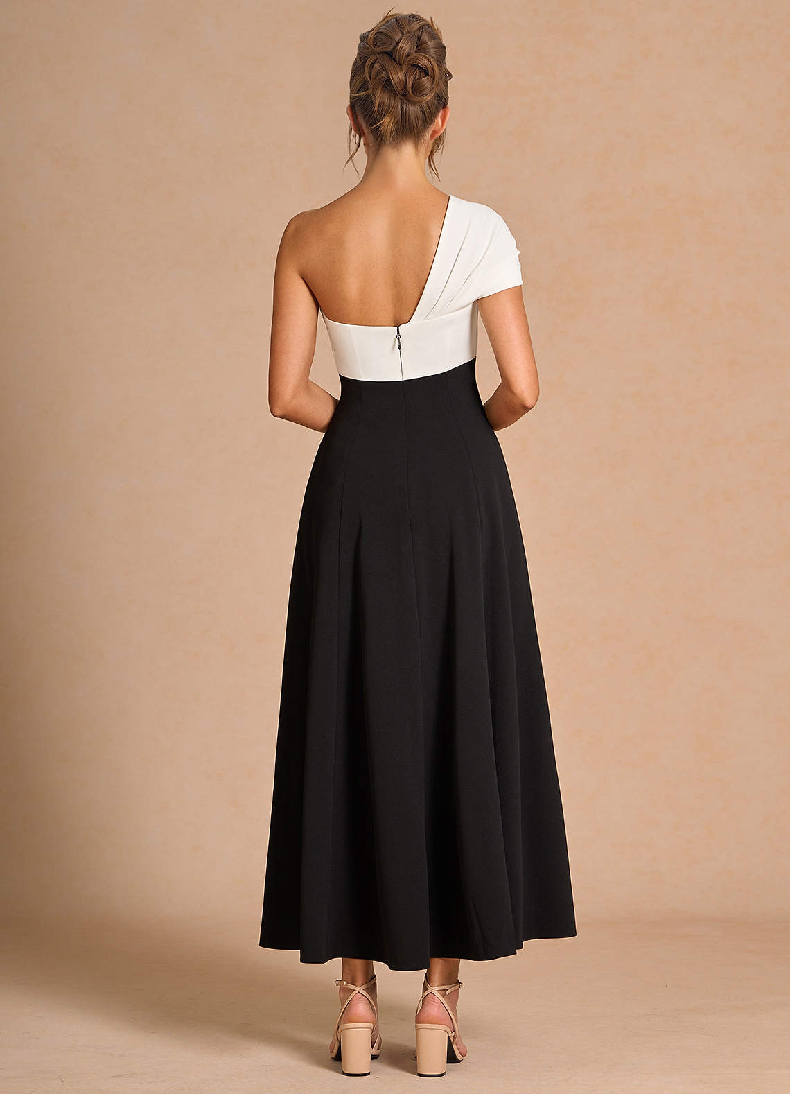 Nerina Black Midi Dress image1