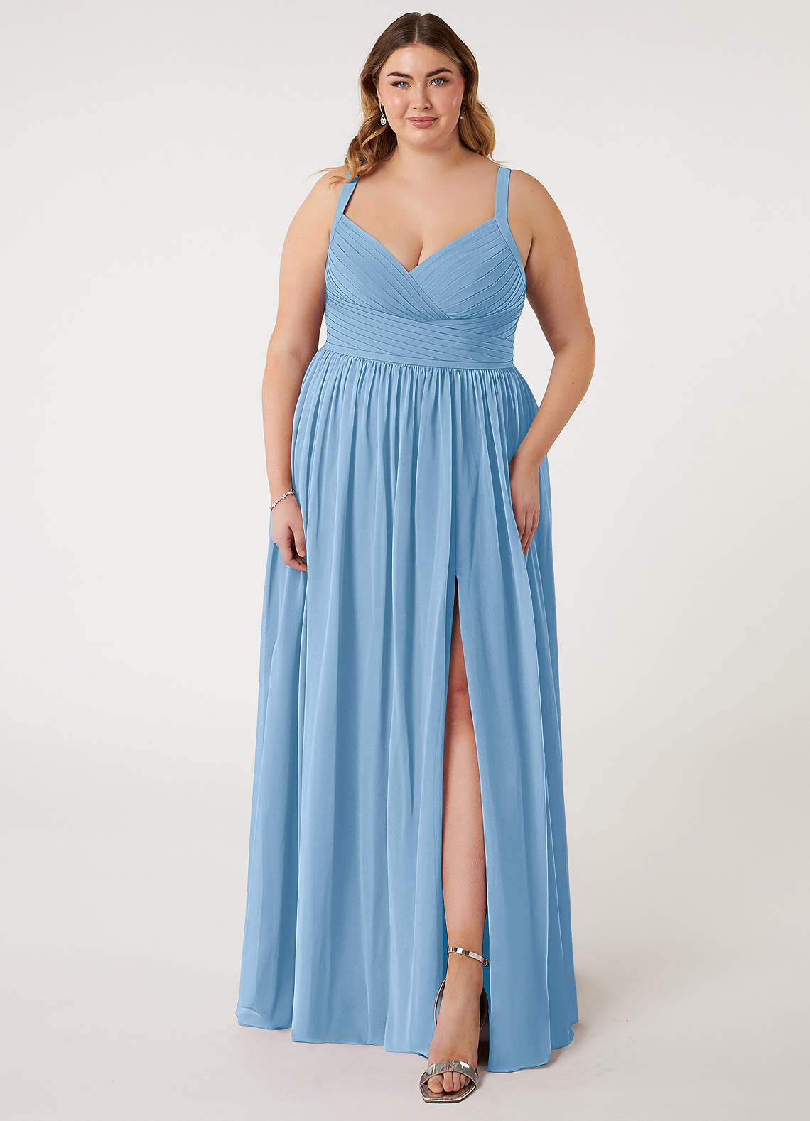 Azazie Chanel Robes de demoiselle d'honneur Robe Trapèze en Mousseline de soie Plissée Poudre Bleue image1