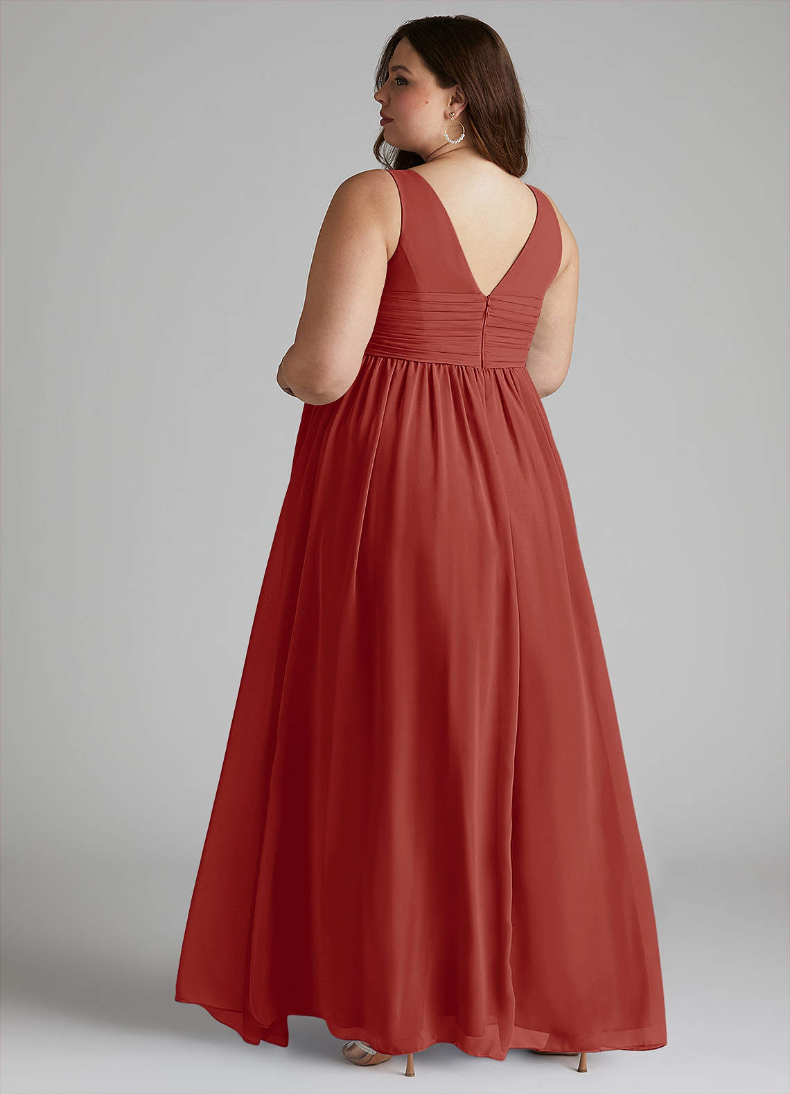 Azazie Yetta Vestidos de dama de honra para maternidade Vestido Linha A Plissado Comprimento do chão Chiffon image10