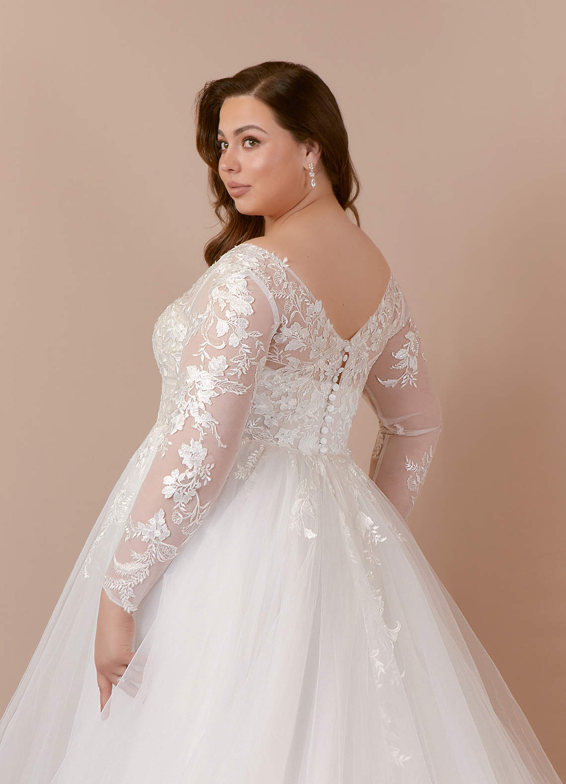 Azazie Freya Vestidos de novia Vestido de Diamante Blanco de Tul de Corte en A con Lentejuela image13