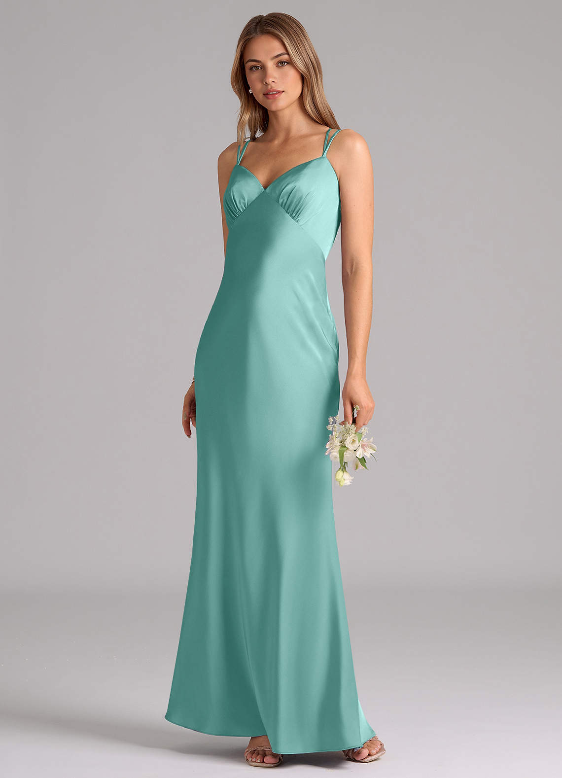 Azazie Suttona Vestidos de damas de honor Vestido de Aqua de Satén Elástico de Corte en A con Plisado image3