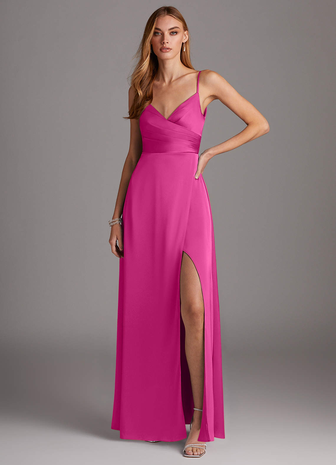 Azazie Calissa Brautjungfernkleider A-Linie V-Hals Gefaltet Stretch-Satin Kleid Fuchsia image1