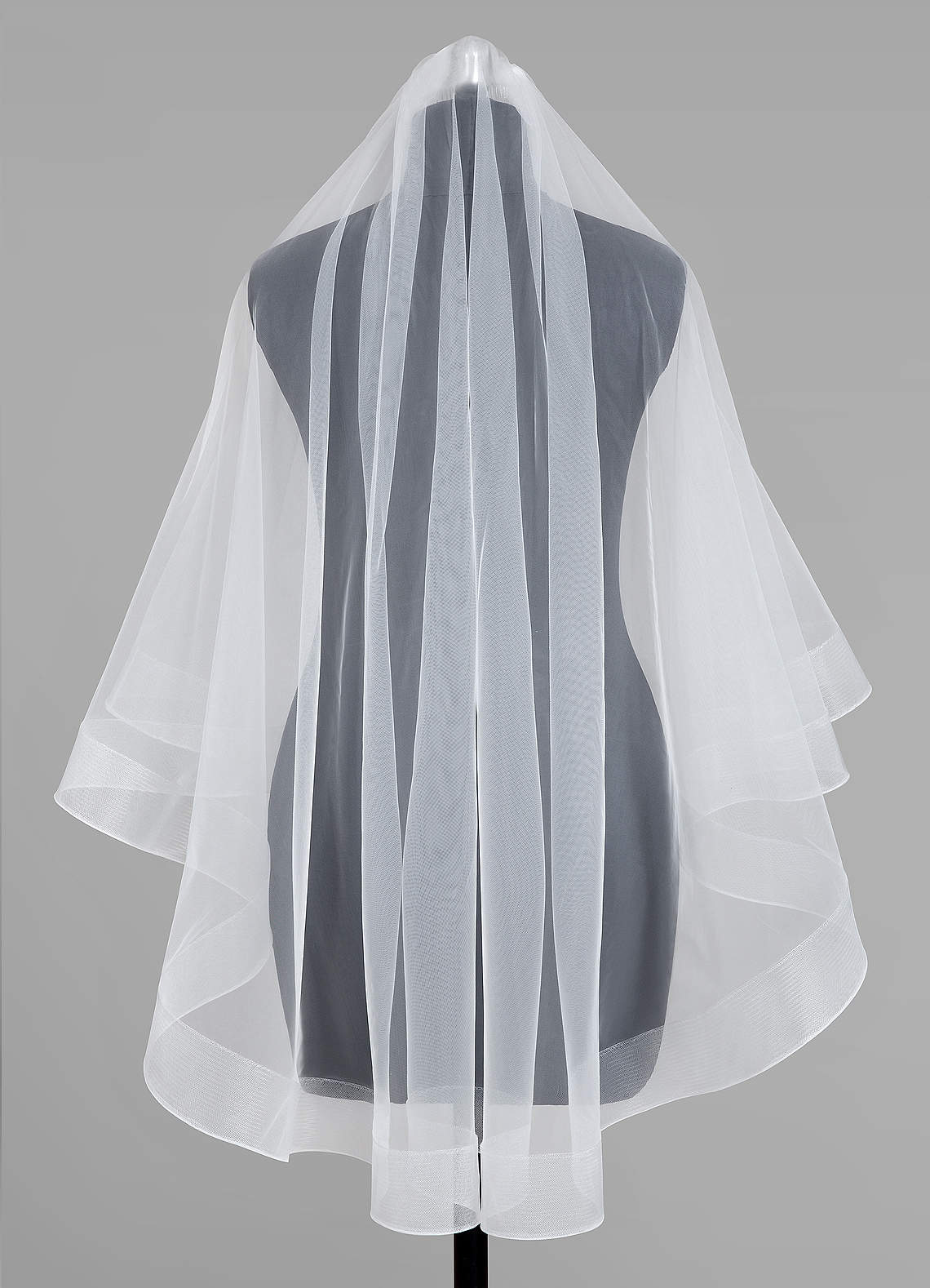 front Richelle Fingertip Veil With Blusher