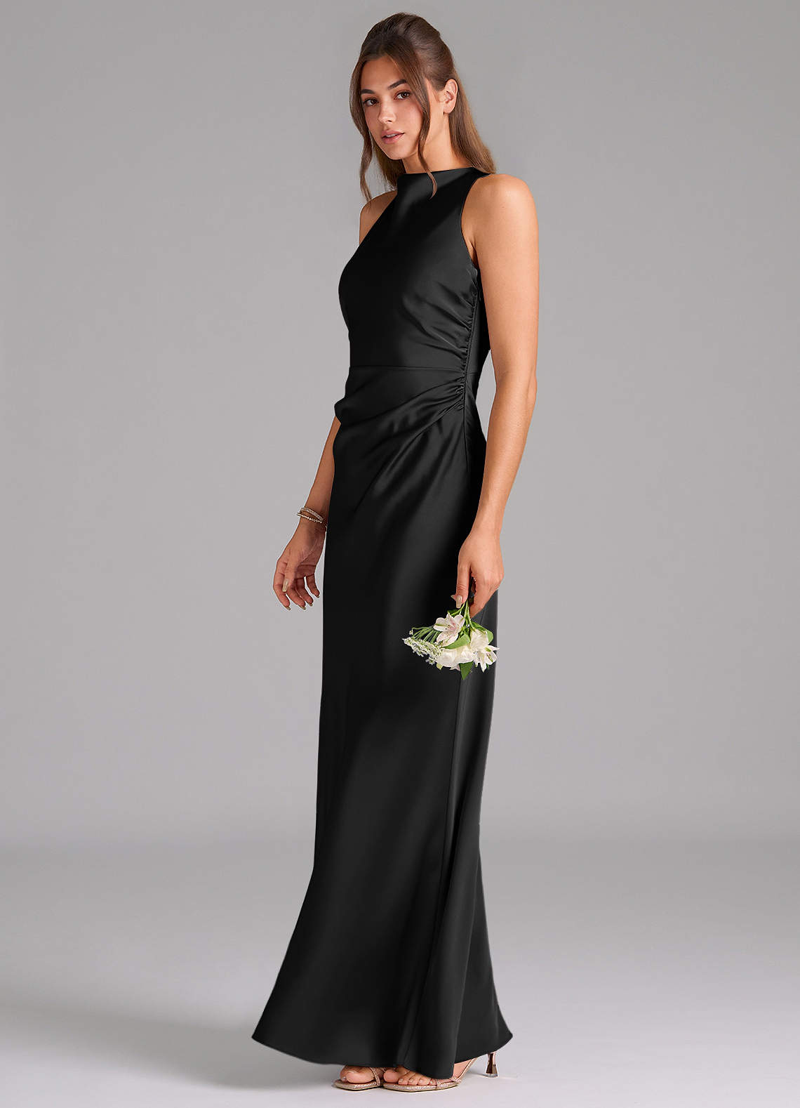 Azazie Evadne Robes de demoiselle d'honneur Robe Trapèze en Satin extensible Plissée Noir image1