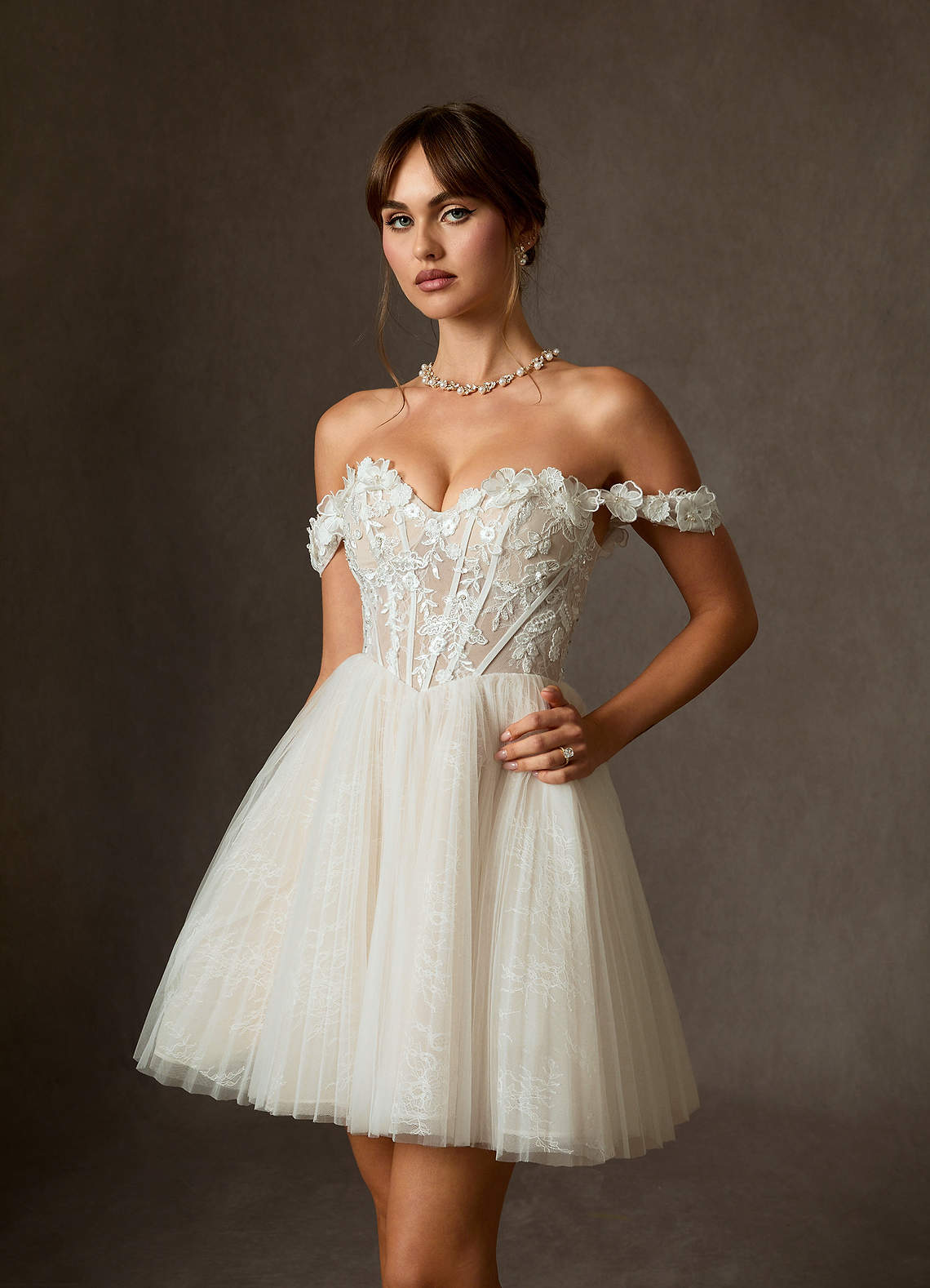 Azazie Sorel Trouwjurken Jurk van Kant met Baljurk Off the Shoulder Diamant Wit Champagne image5